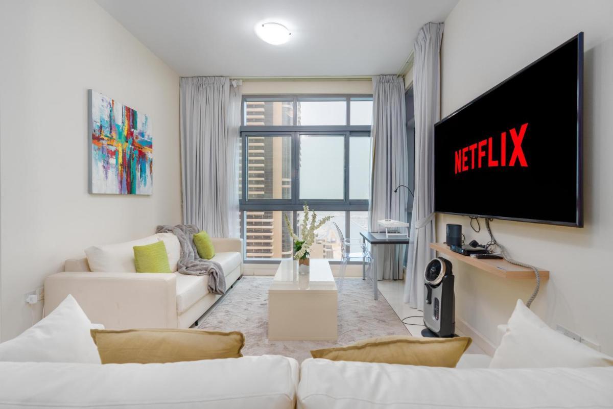 Vacay Lettings - 2BHK with Dubai Marina & Giant Wheel Views