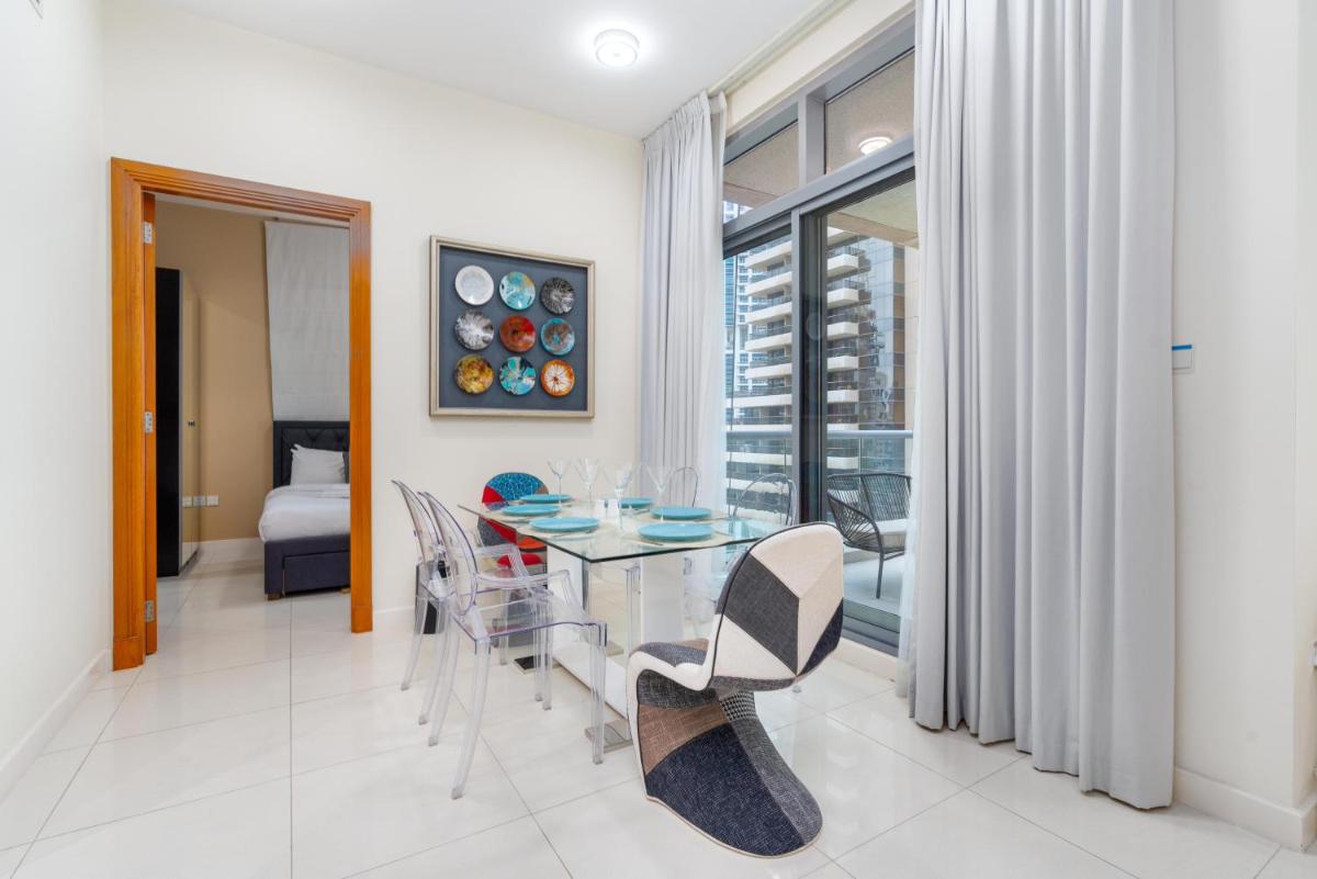 Vacay Lettings - 2BHK with Dubai Marina & Giant Wheel Views