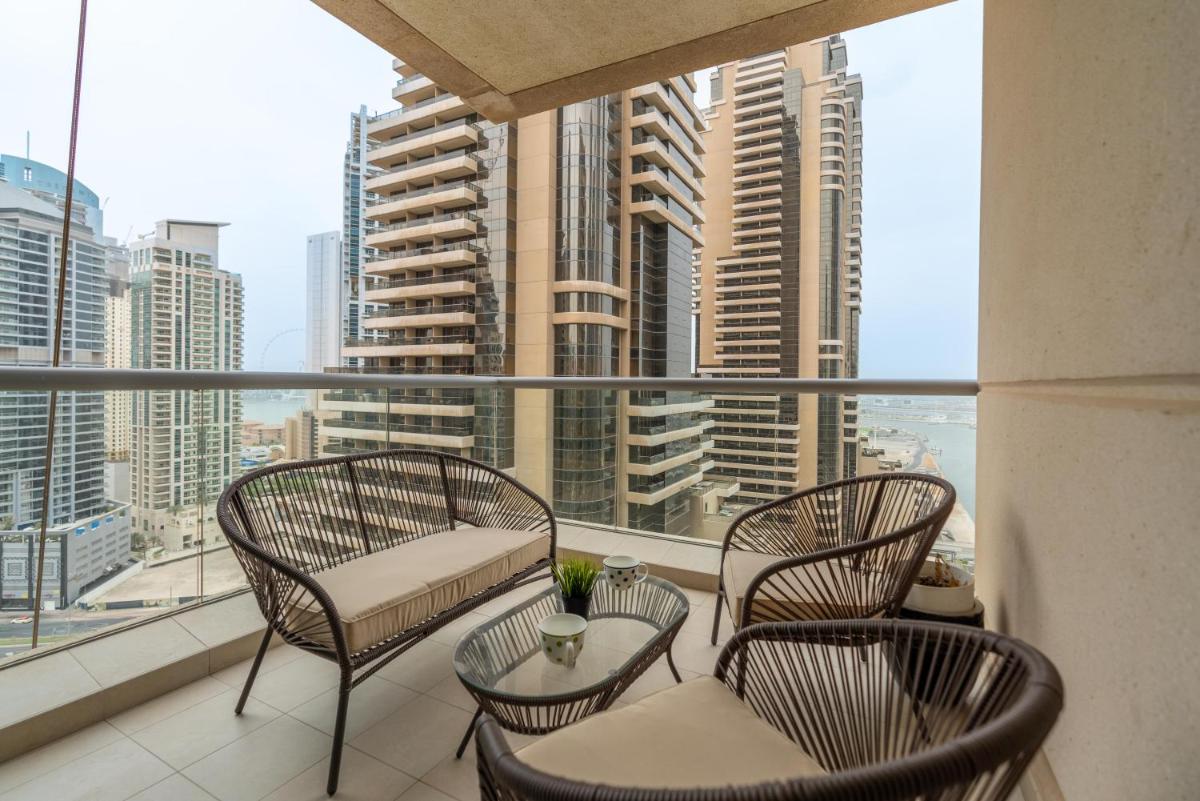 Vacay Lettings - 2BHK with Dubai Marina & Giant Wheel Views