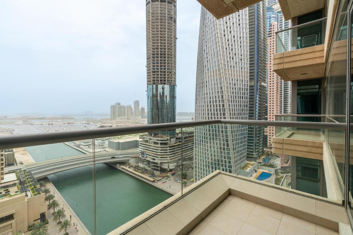 Vacay Lettings - 2BHK with Dubai Marina & Giant Wheel Views