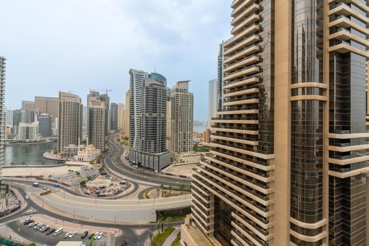 Vacay Lettings - 2BHK with Dubai Marina & Giant Wheel Views