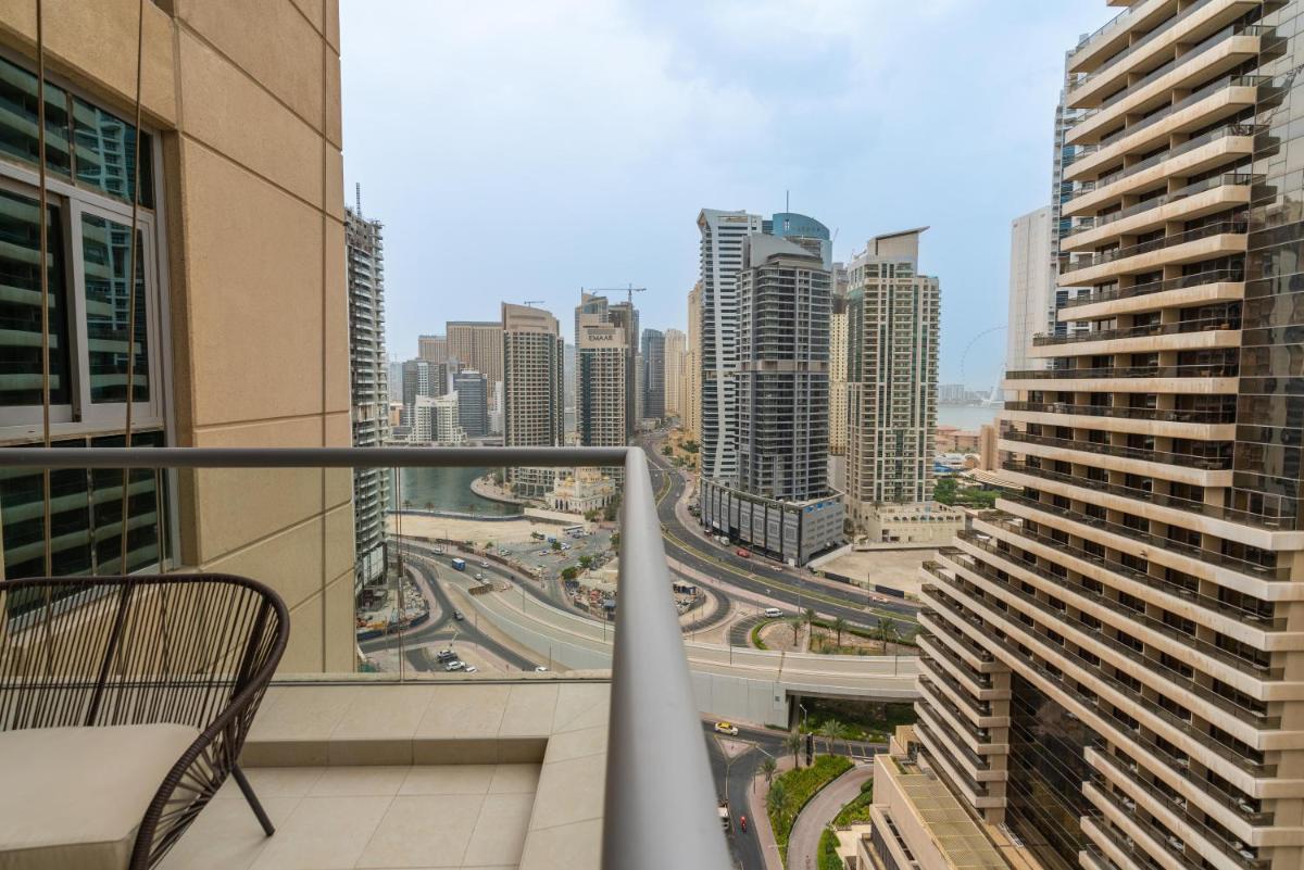 Vacay Lettings - 2BHK with Dubai Marina & Giant Wheel Views
