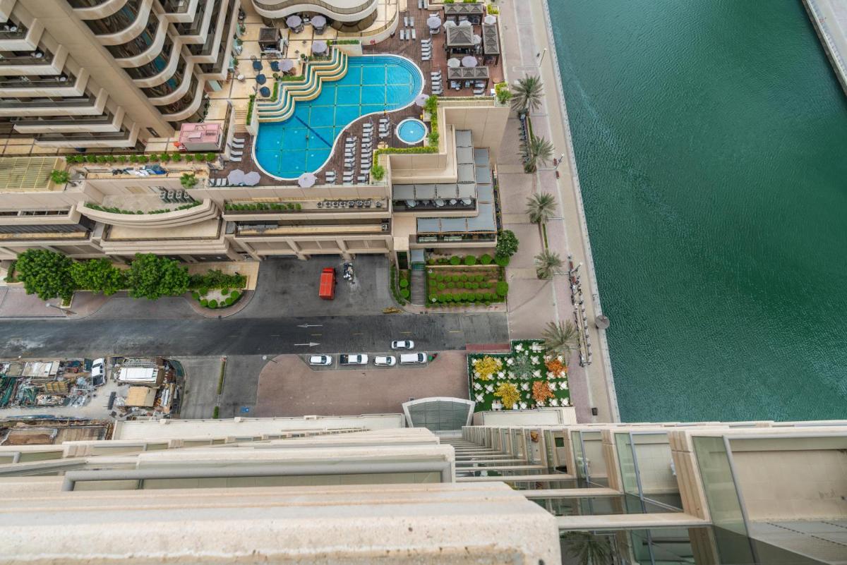 Vacay Lettings - 2BHK with Dubai Marina & Giant Wheel Views