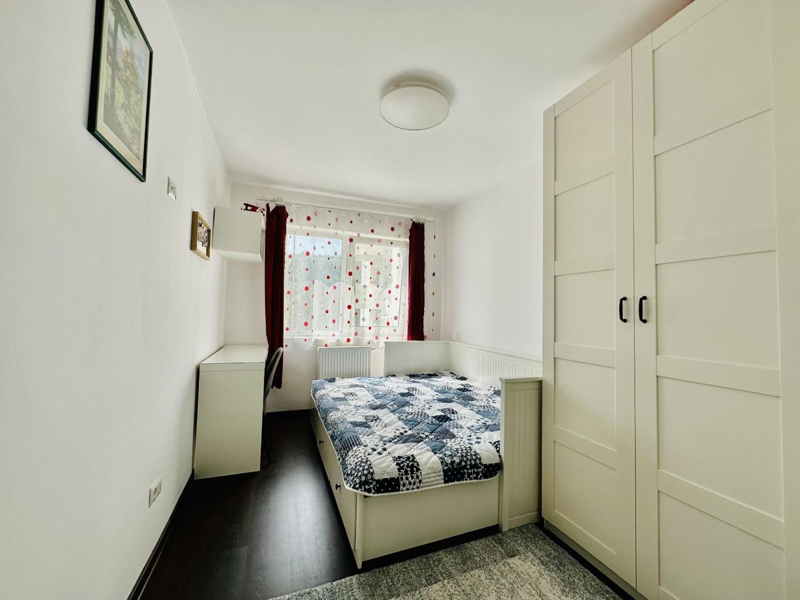 Berni 1 BDR Apartment view 4