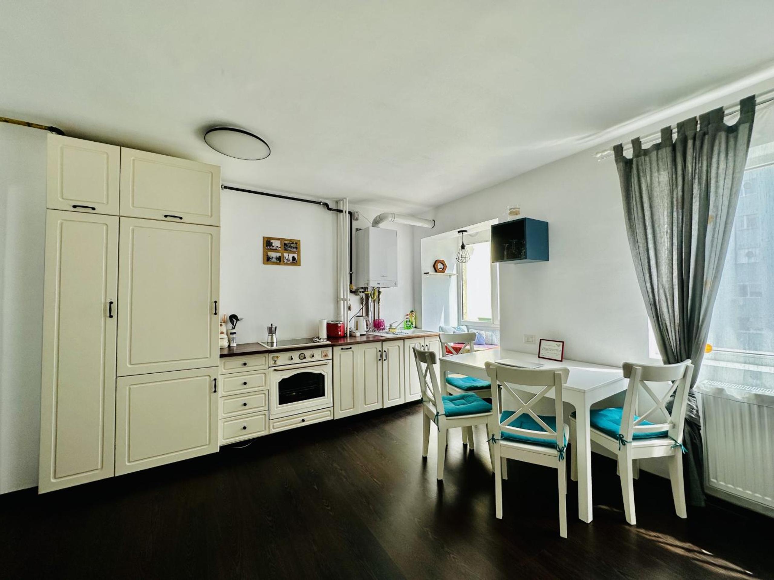 Berni 1 BDR Apartment view 5