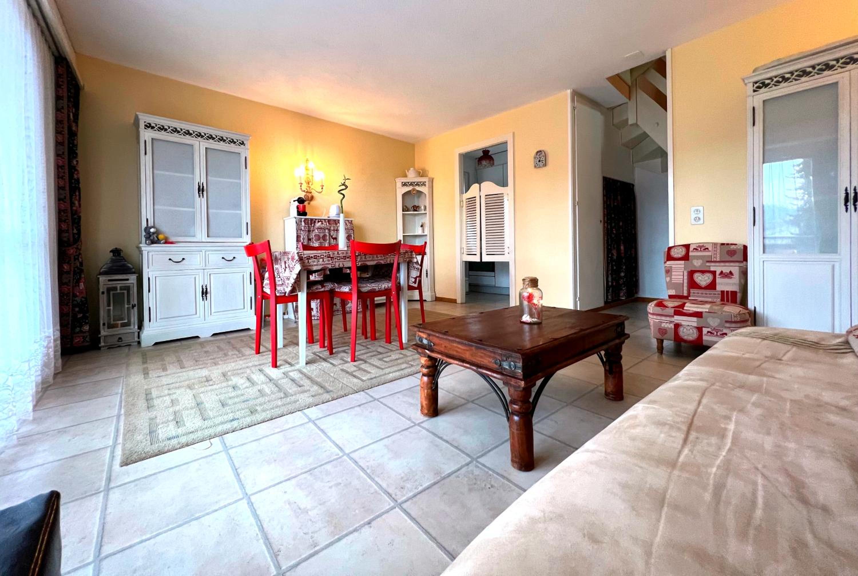 Triplex in Villars Centre with Parking - Totally Renovated