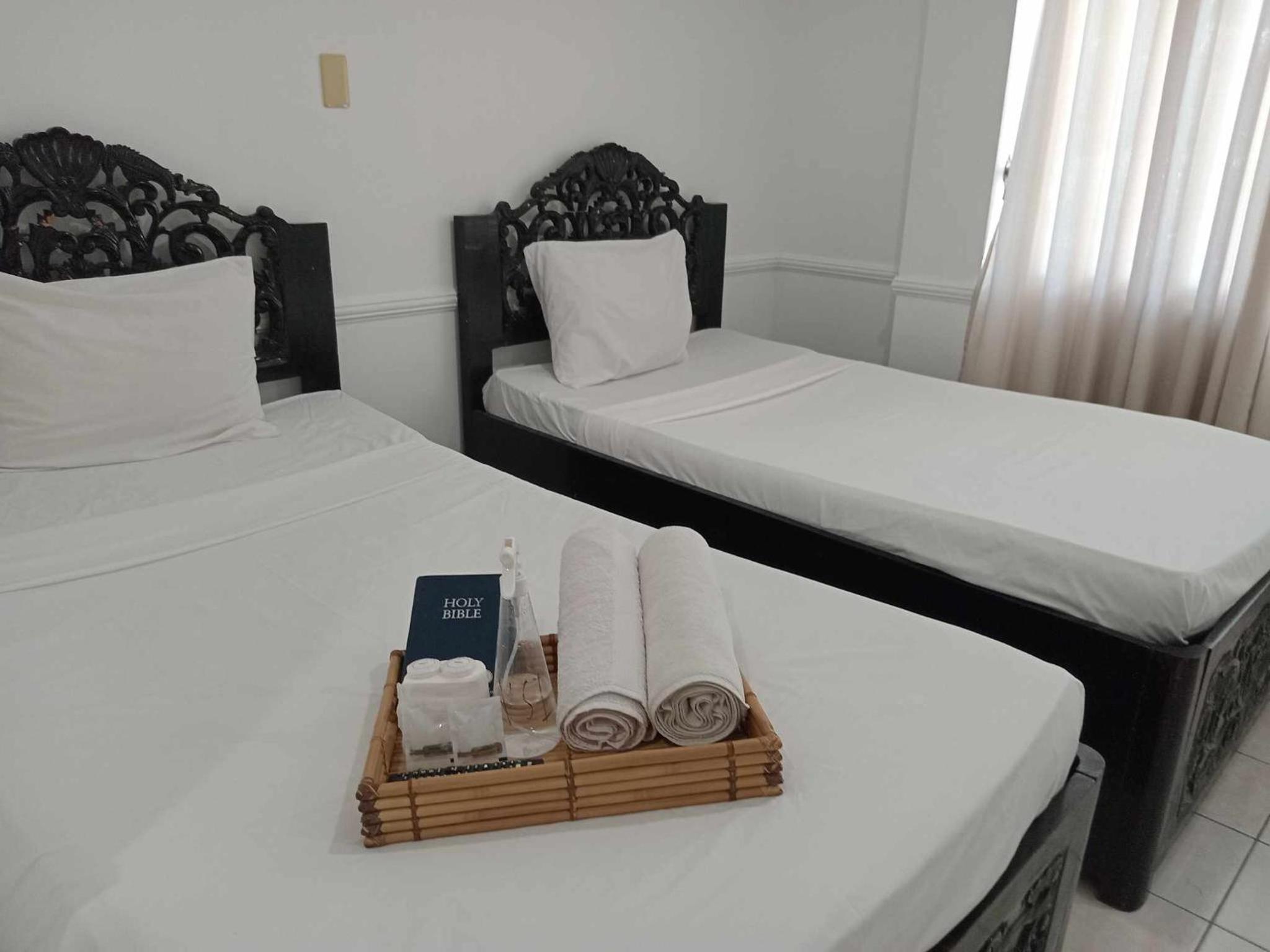 North Shores Inn view 2