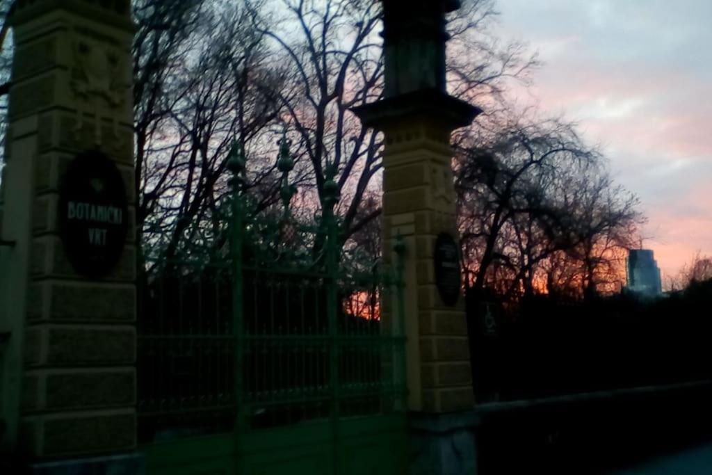 ZAGREB Botanical Garden Budget Apartment