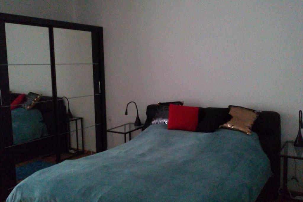 ZAGREB Botanical Garden Budget Apartment