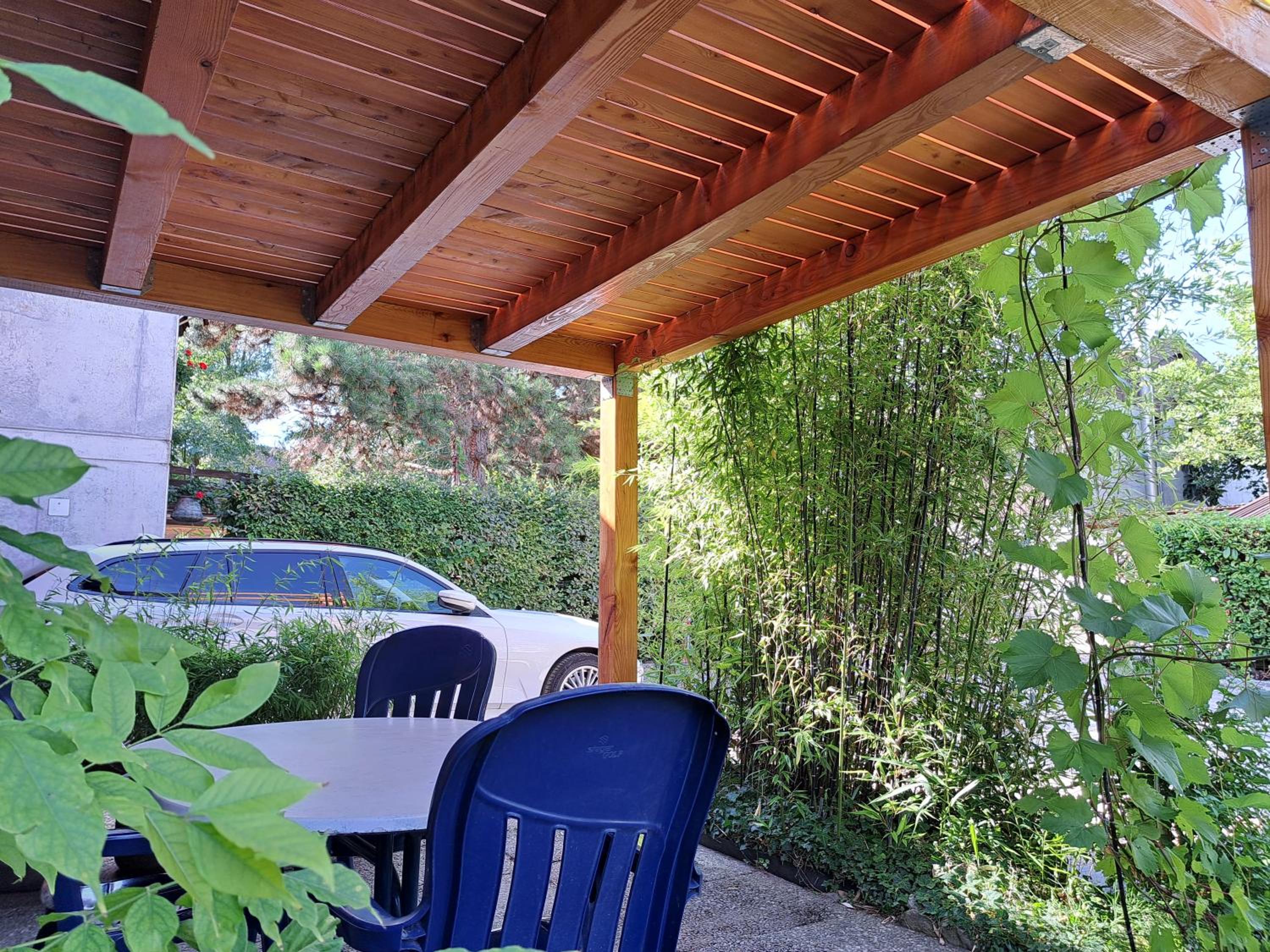 Studio indépendant en résidence avec extérieur