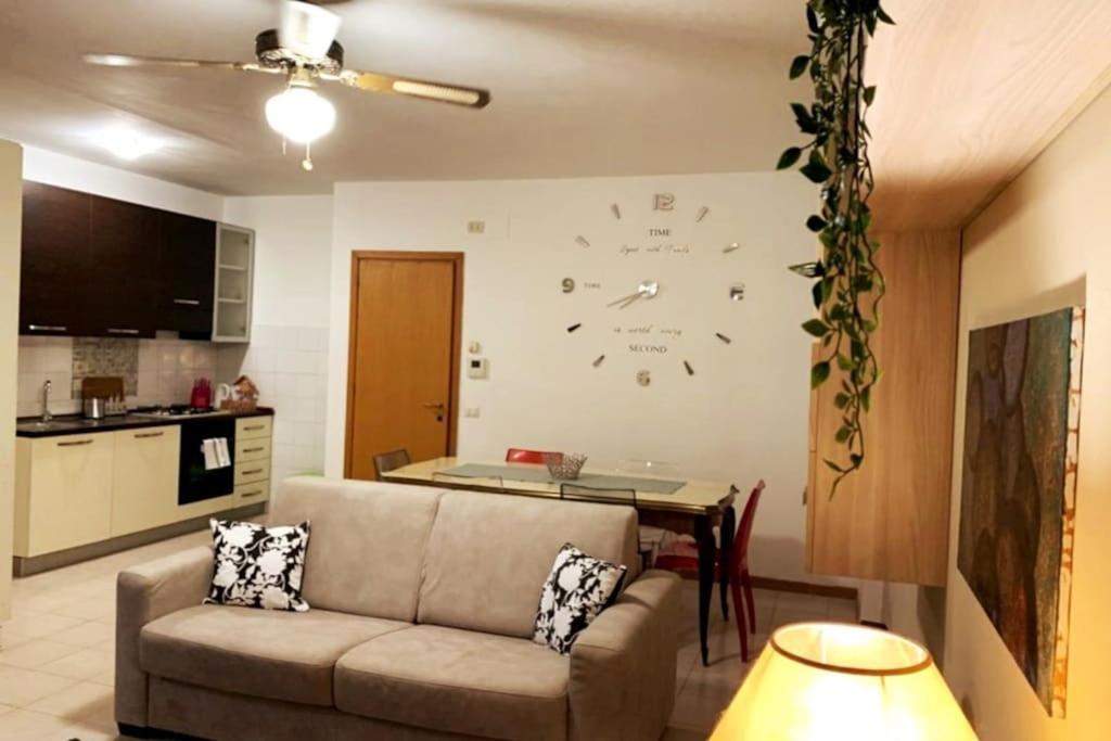 House 416 Sweet Apartment view 5