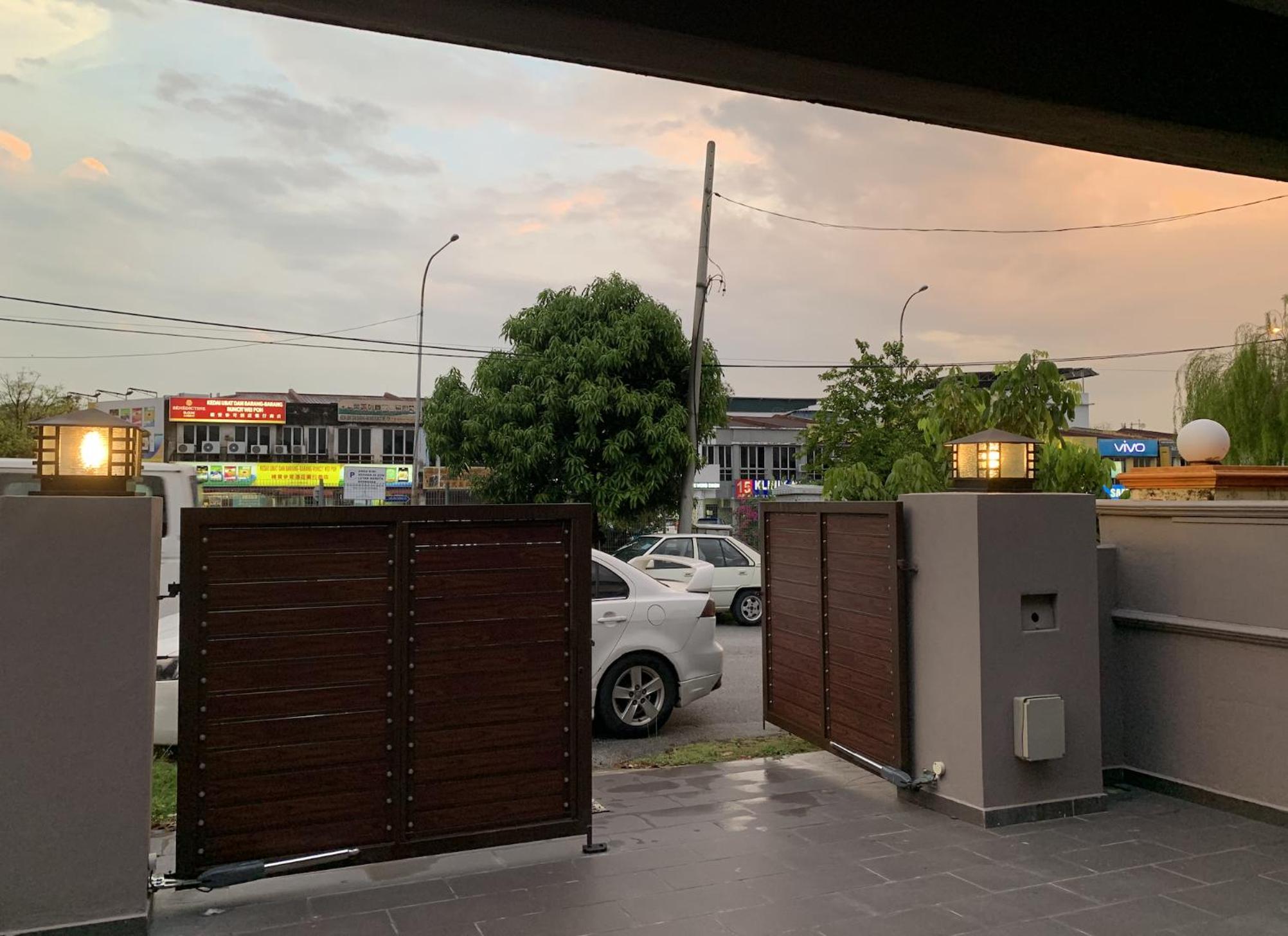 Homestay Modern Semi D - Bandar Country Homes photo 1