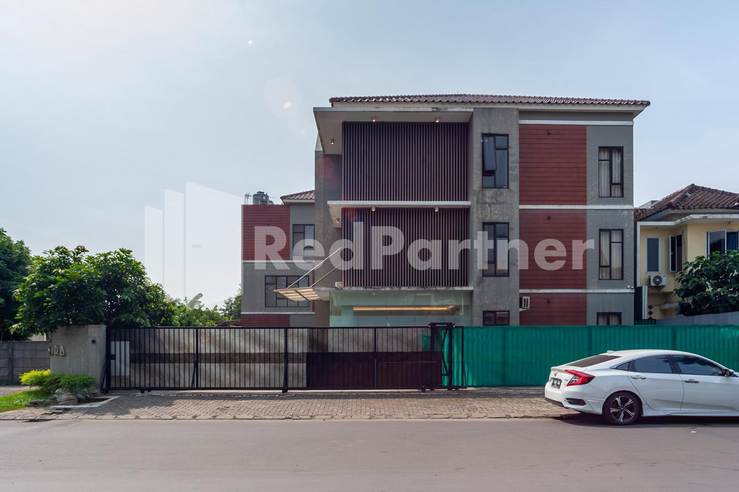 Urbanview Syariah Caseira Citra Raya view 3