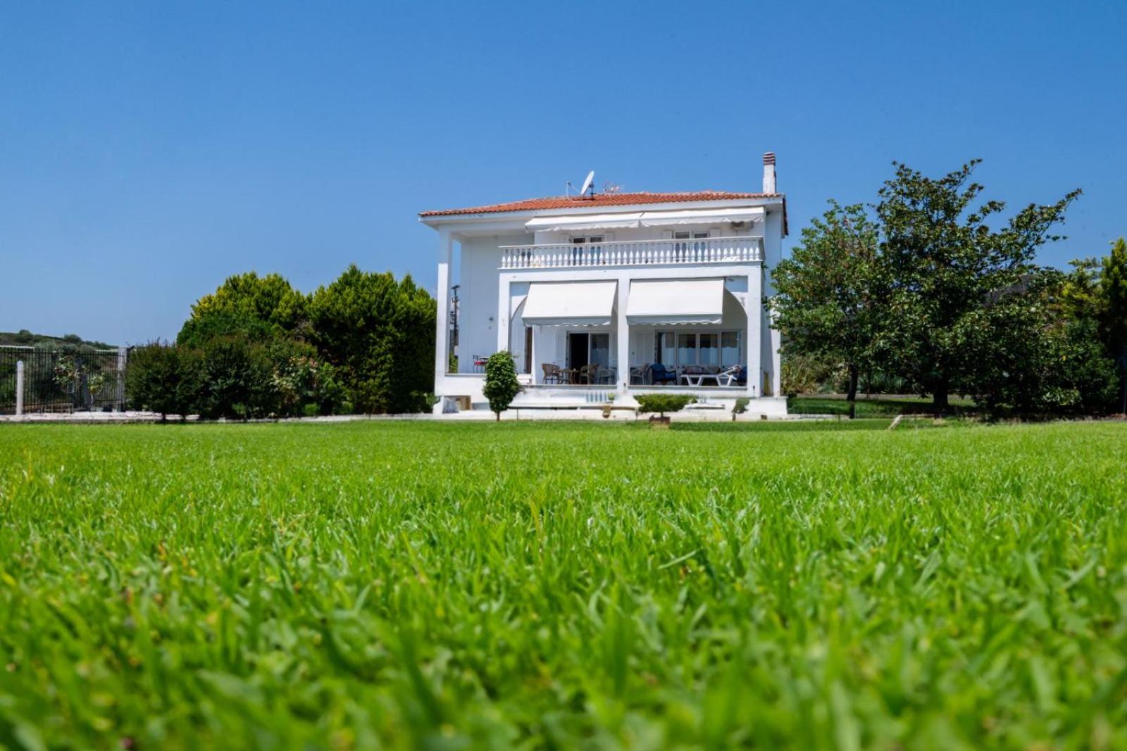 Villa Mae
