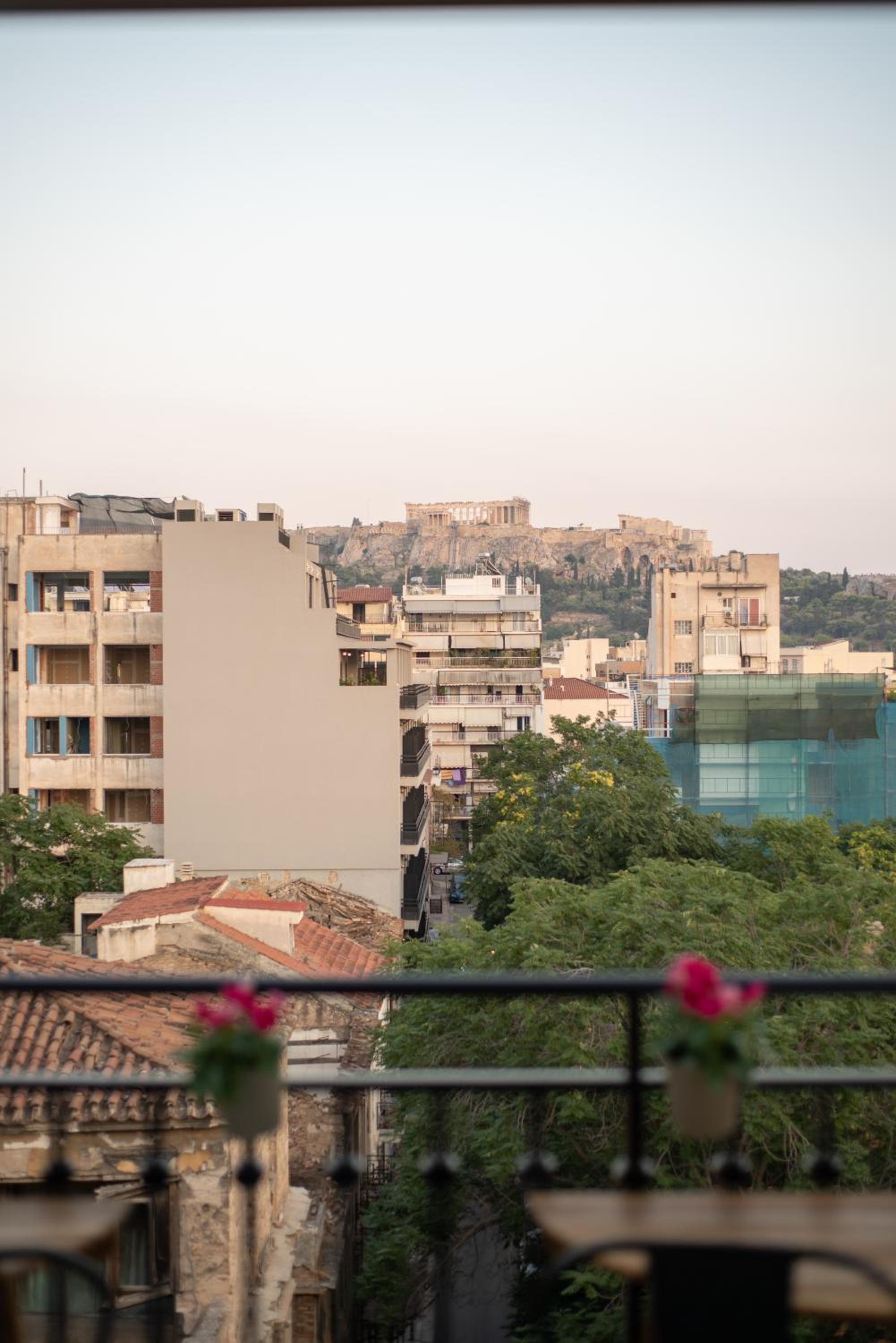 Stunning Acropolis View - 500m Metro - At Historical Center