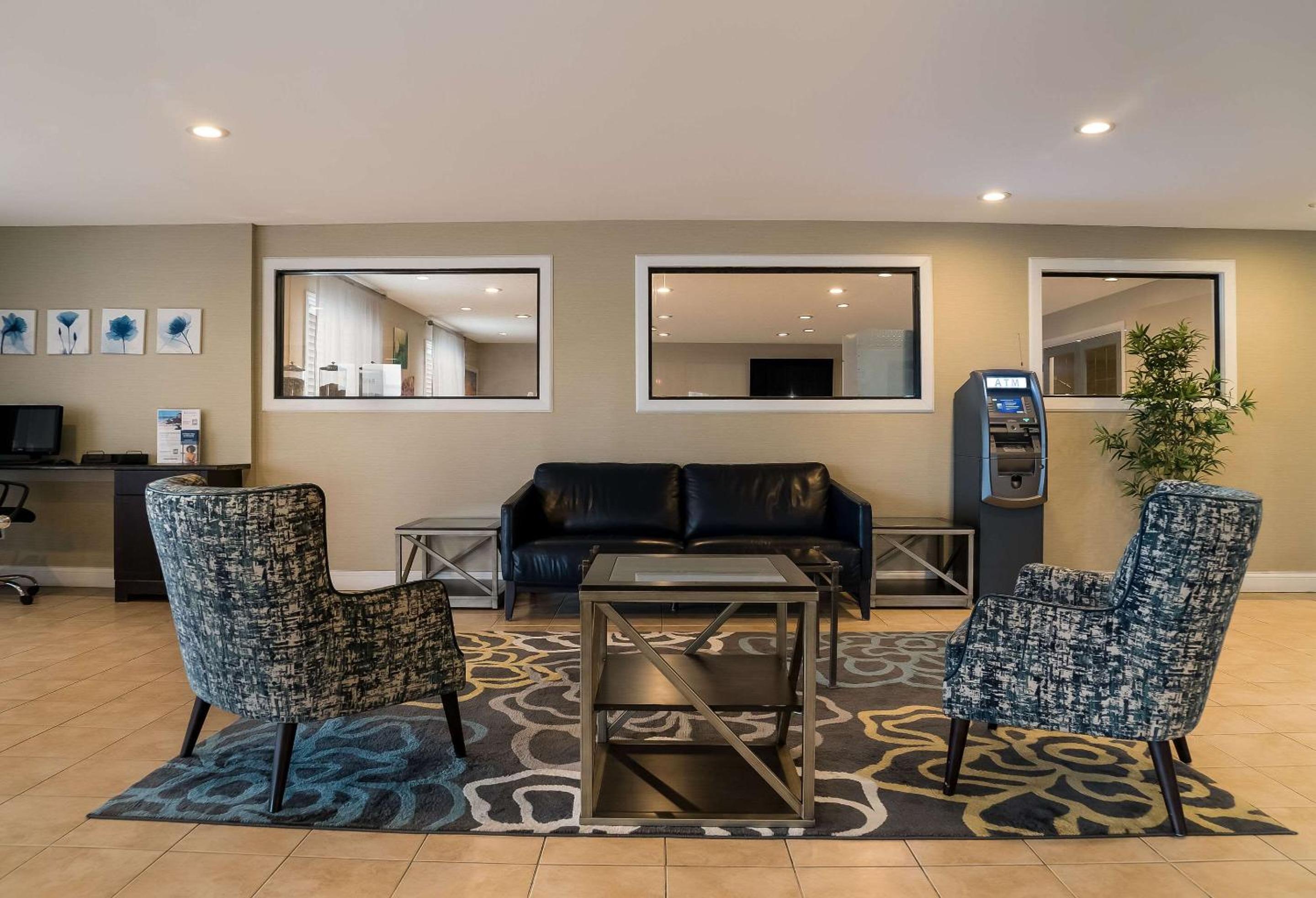 Quality Inn Grand Blanc - Flint South view 4