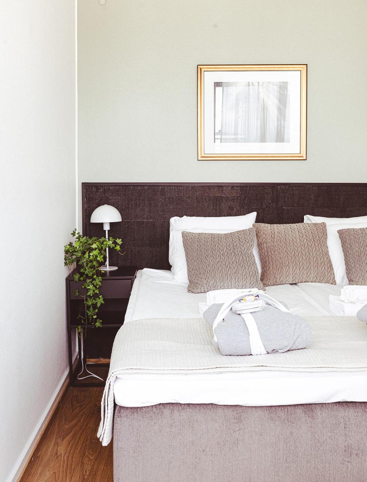 Hotel Emilia - Image 1