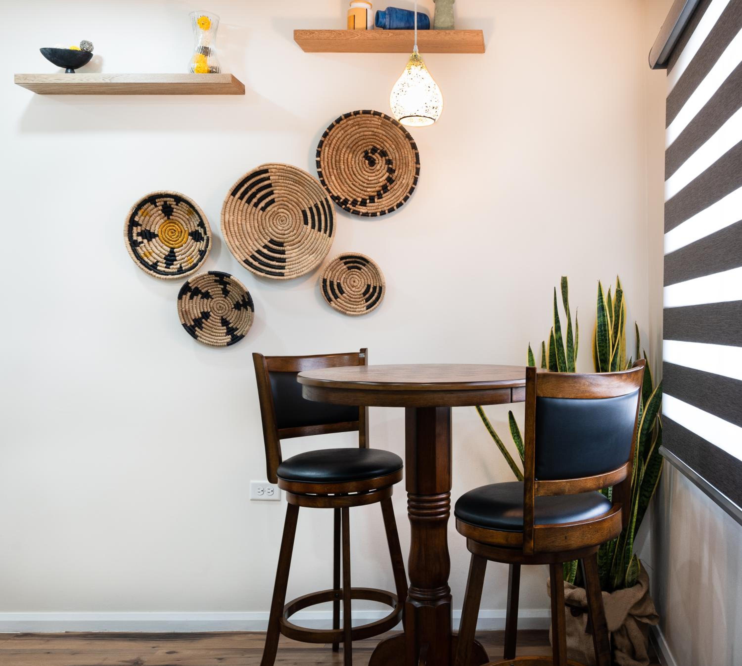 The Cozy Condo - A Modern Retreat view 4