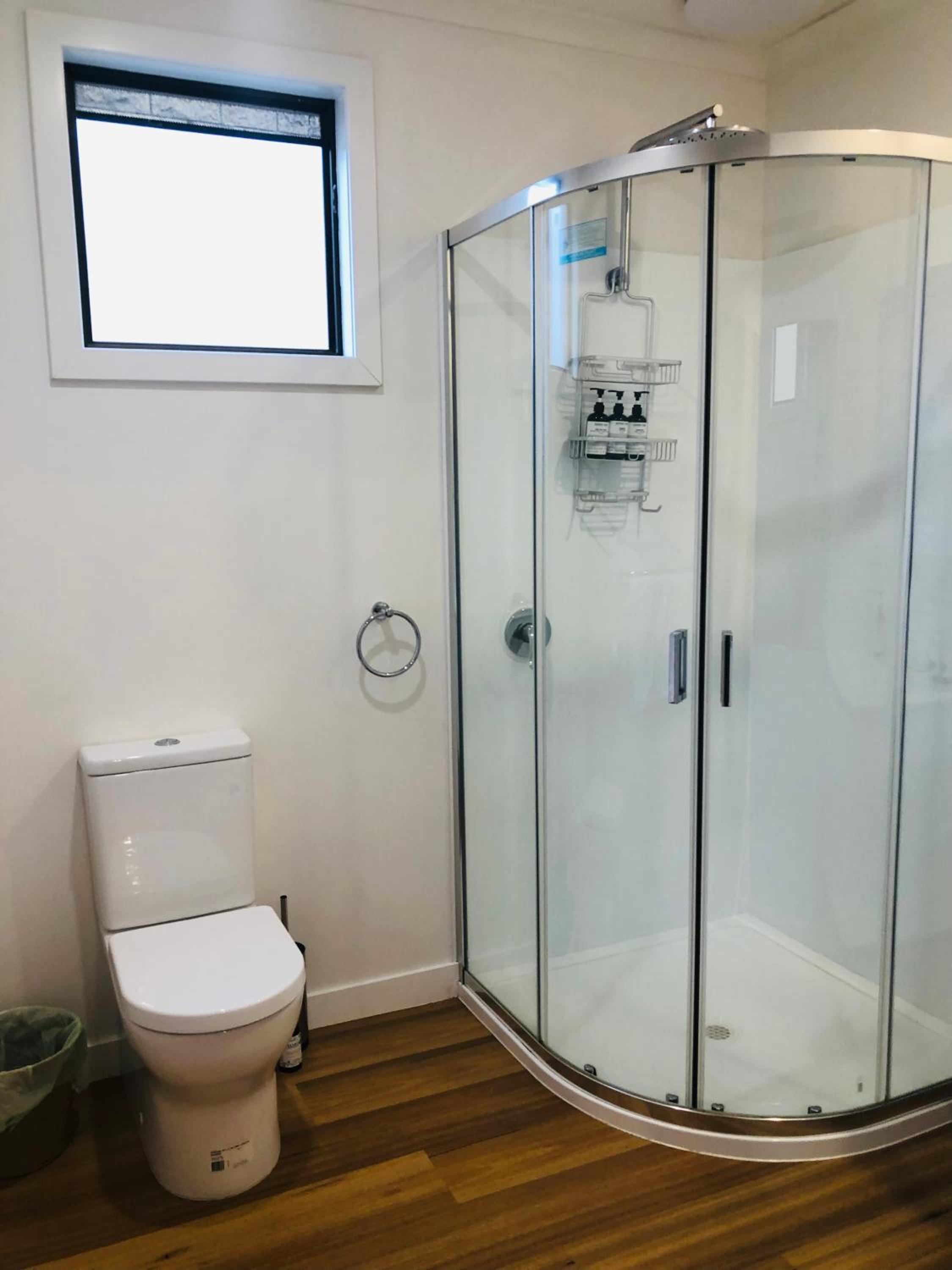 Superior & Luxe 2BR Apartment Villas Al Fresco Patio Free Parking & WIFI