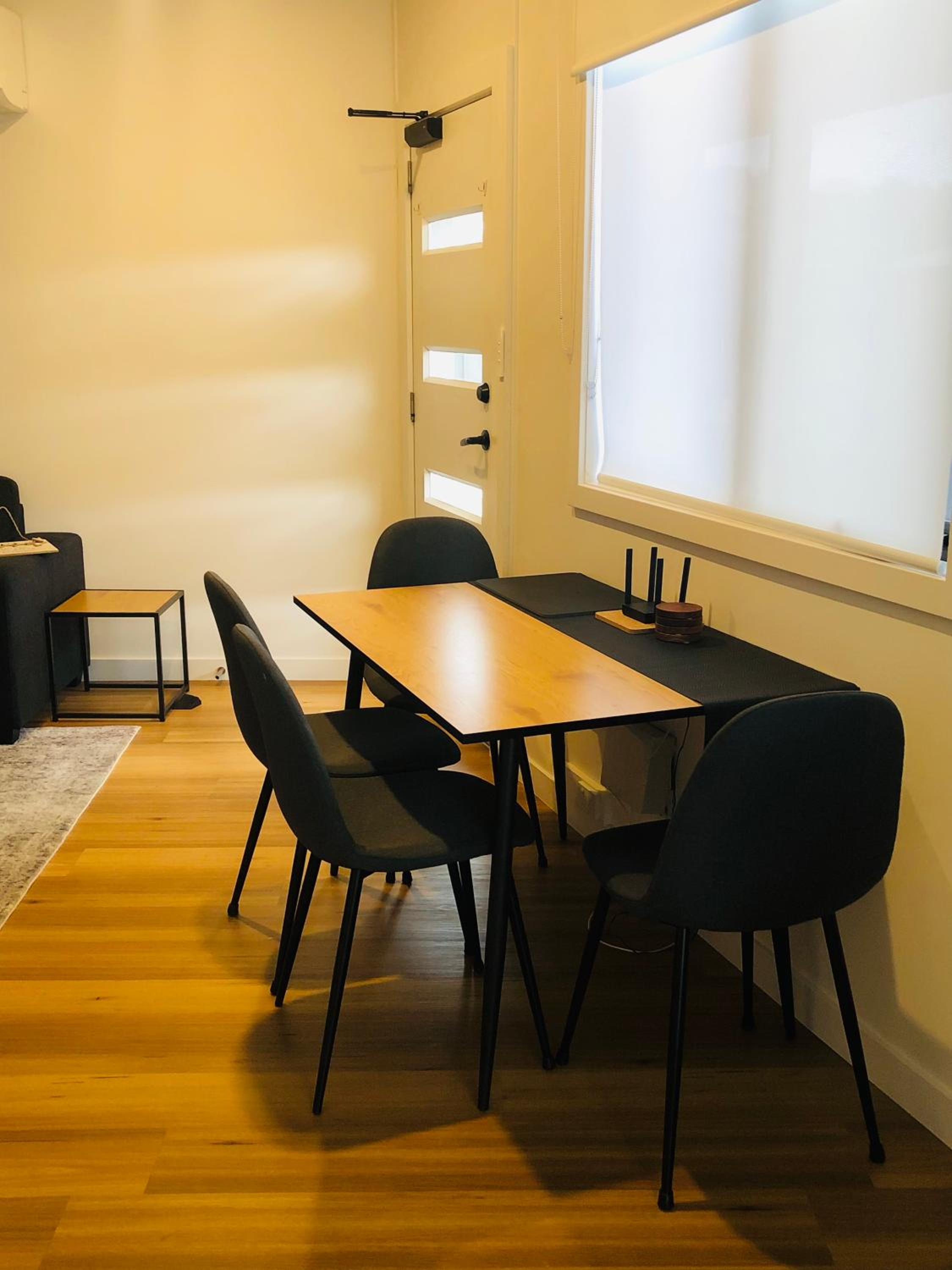 Superior & Luxe 2BR Apartment Villas Al Fresco Patio Free Parking & WIFI