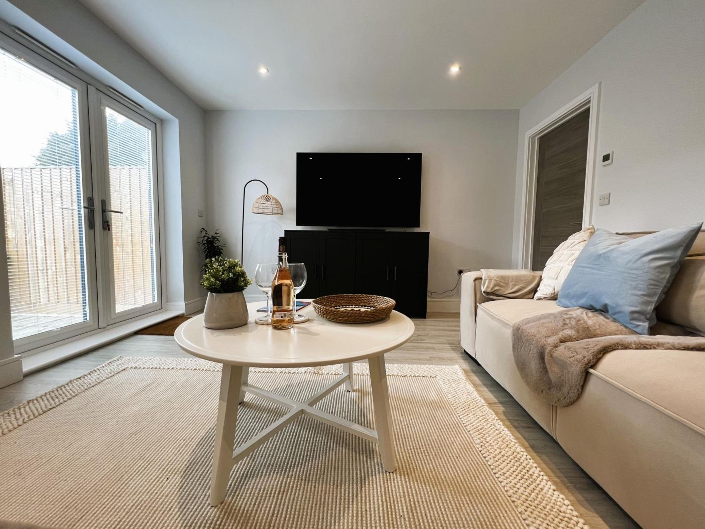 Sandown Vacations - The Island Holiday Company-Seagrass - Property Image 1