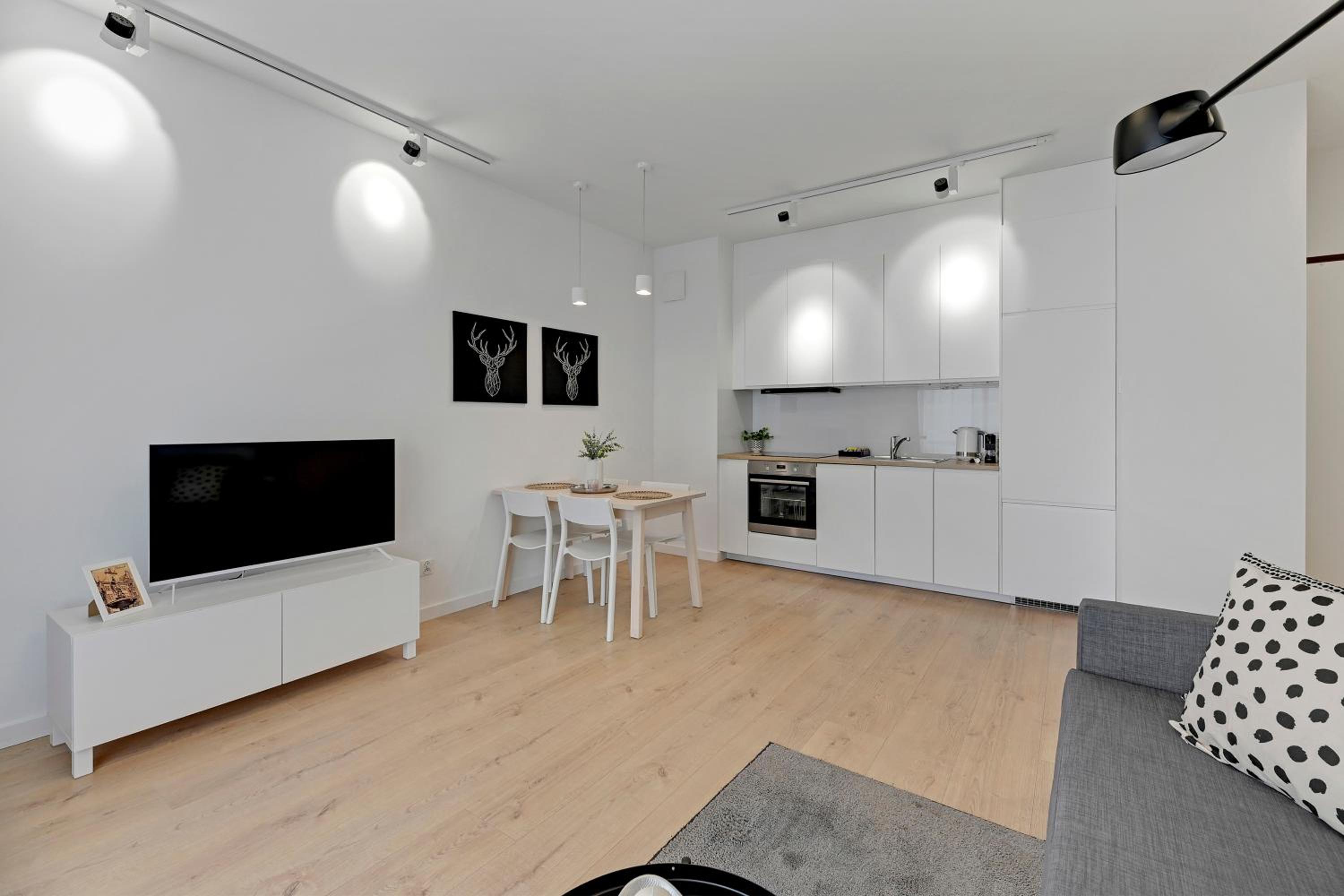 Mila Baltica Seaside, Sauna, Gym & Parking by Downtown Apartments