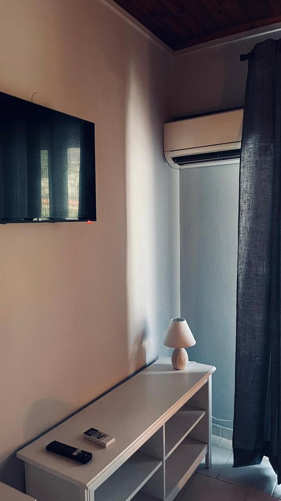 Thelxis Room