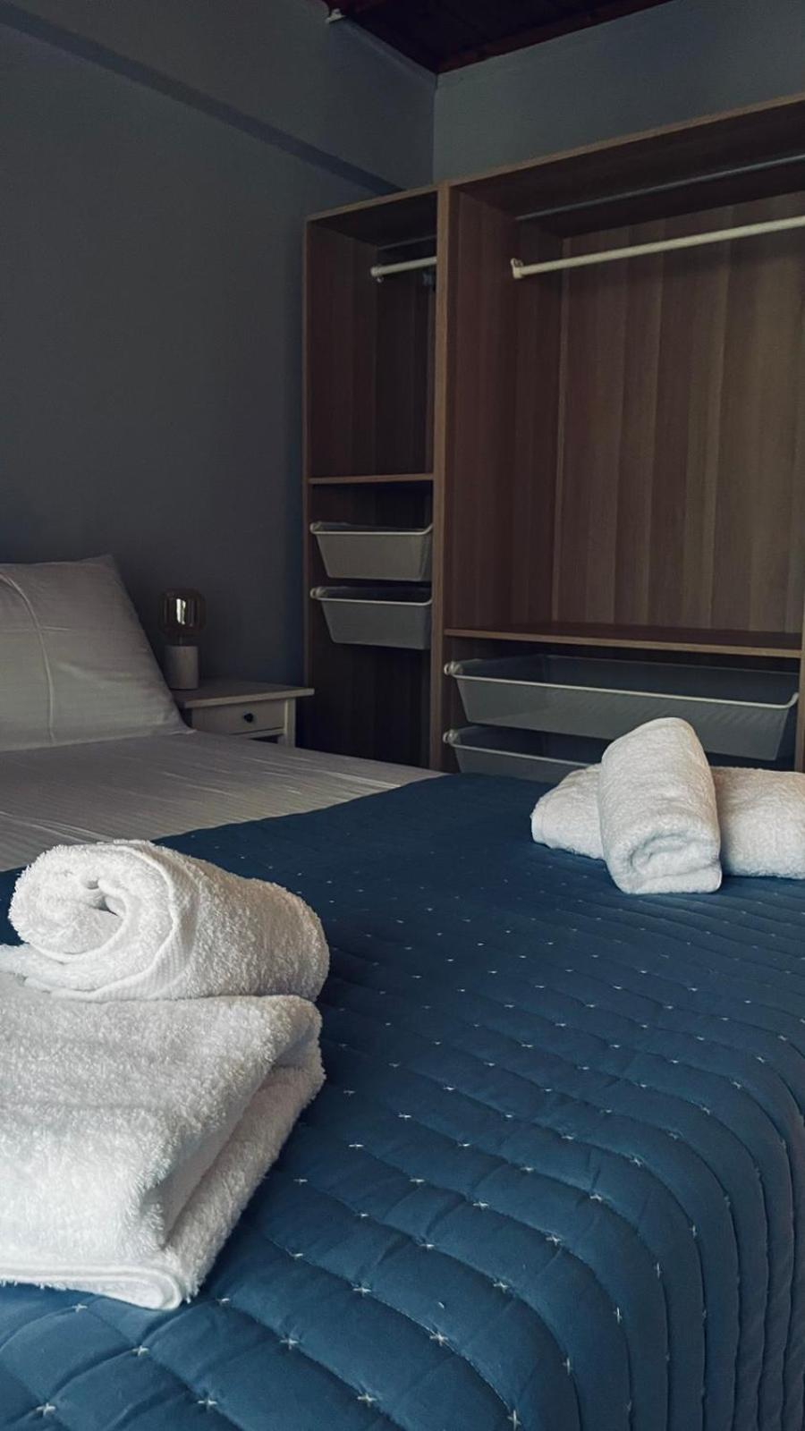 Thelxis Room