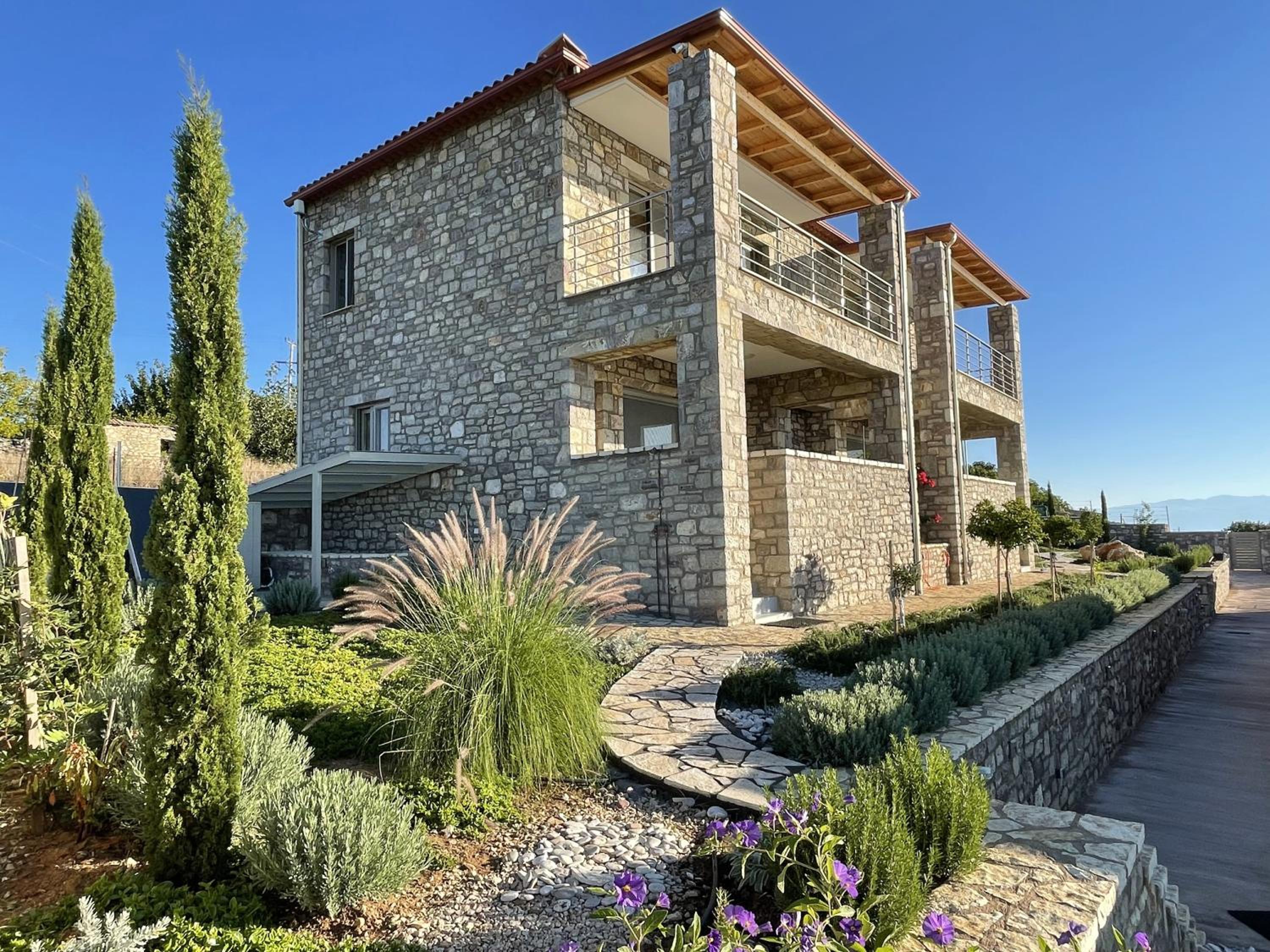 Stonevillas and Seaview Garden Marion view 3