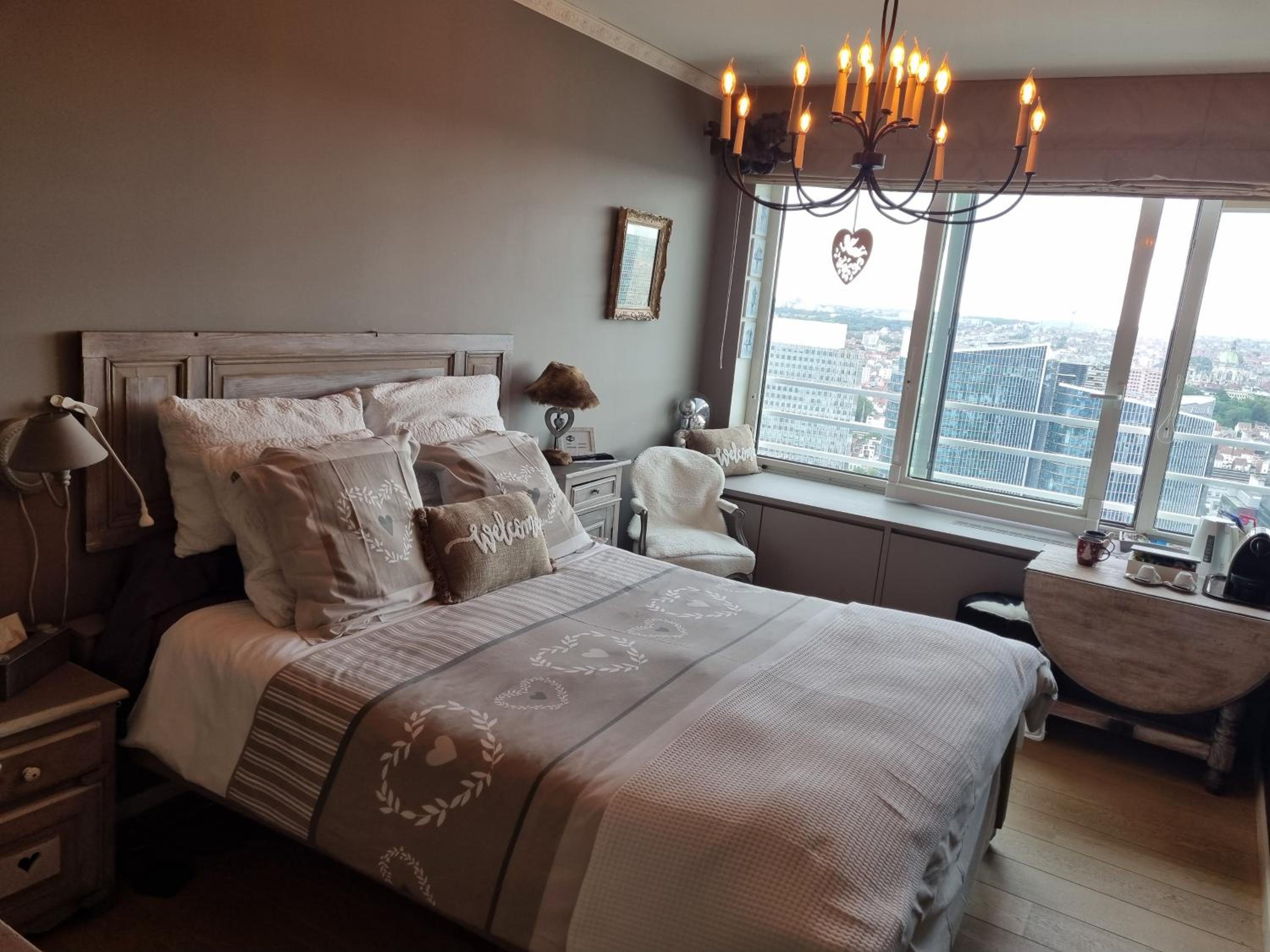Romantics rooms in Brussels sky