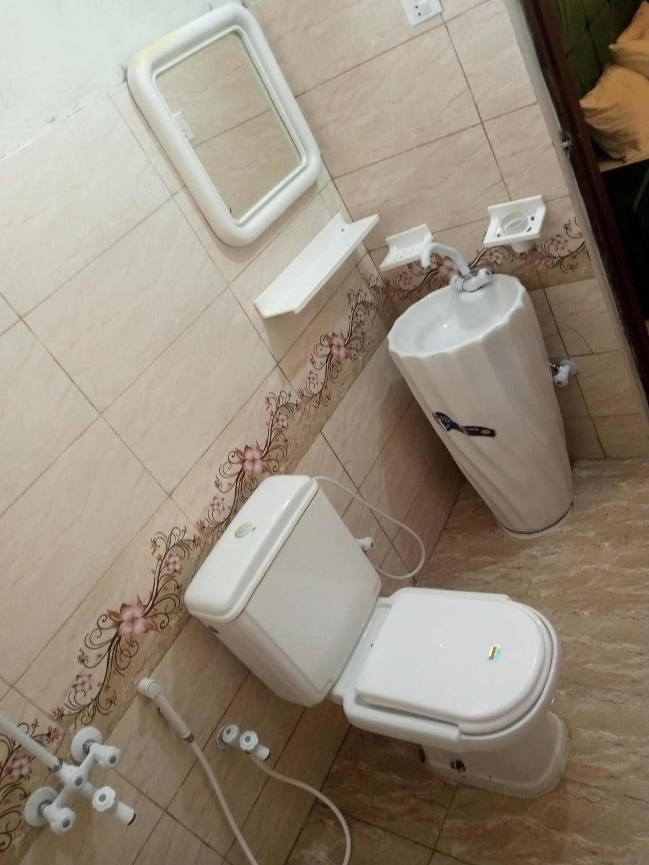 Foto 39 de 44 de Hotel Crown Plaza, Near Karachi Airport, Darul sehat Hospital, Dow, Agha khan and Liaqat Hospital