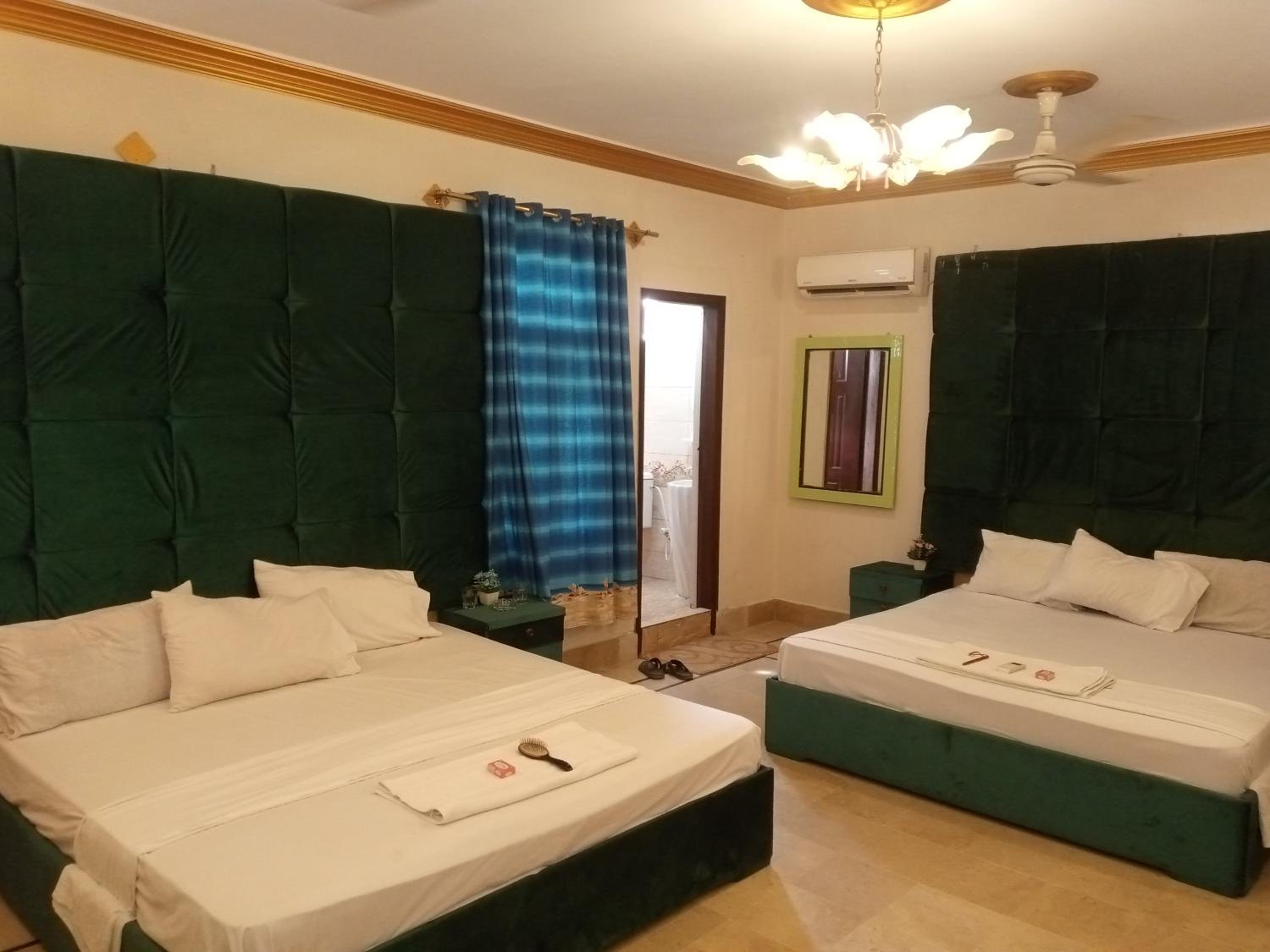 Foto 33 de 44 de Hotel Crown Plaza, Near Karachi Airport, Darul sehat Hospital, Dow, Agha khan and Liaqat Hospital