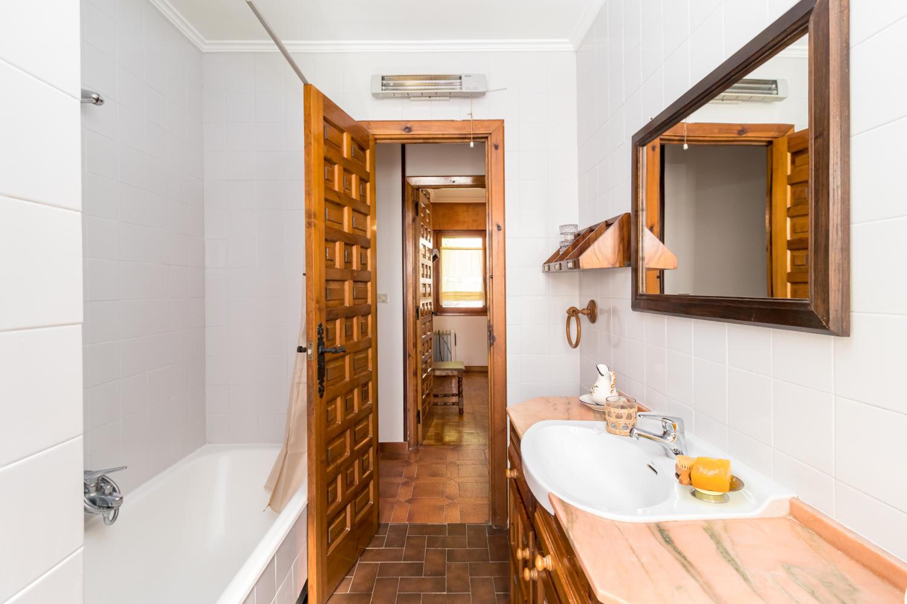 Casa con jardín privado Oreña