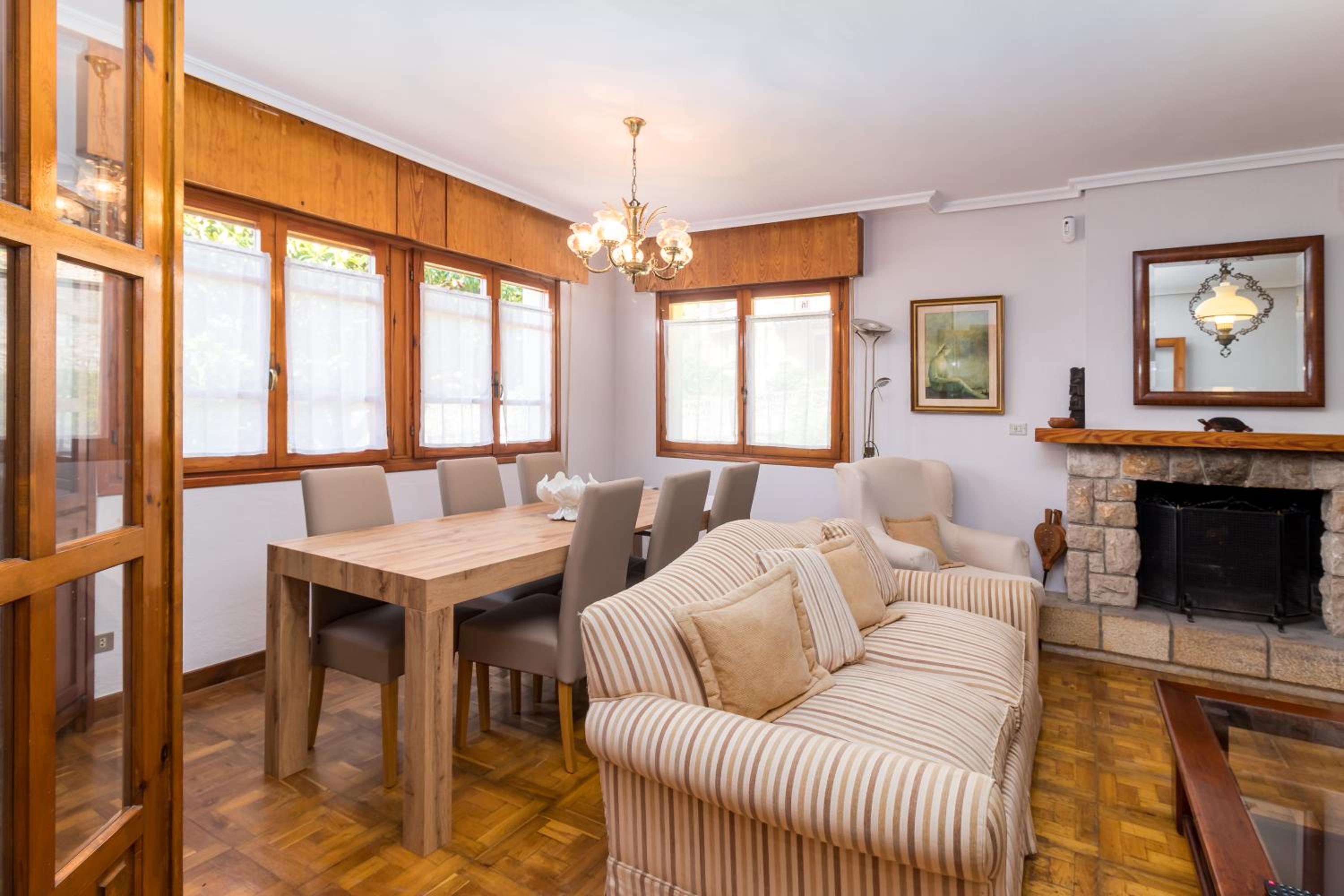Casa con jardín privado Oreña