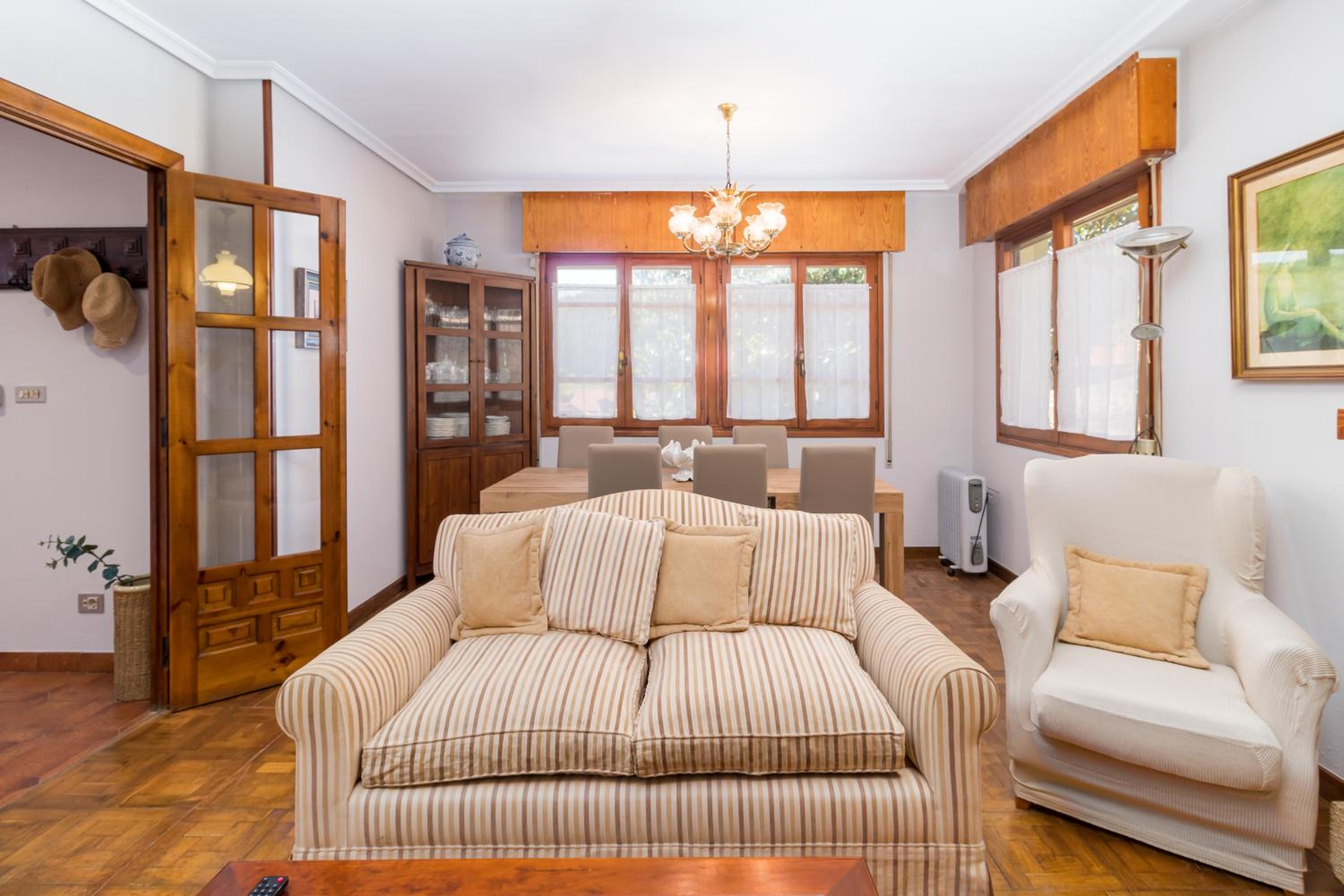 Casa con jardín privado Oreña