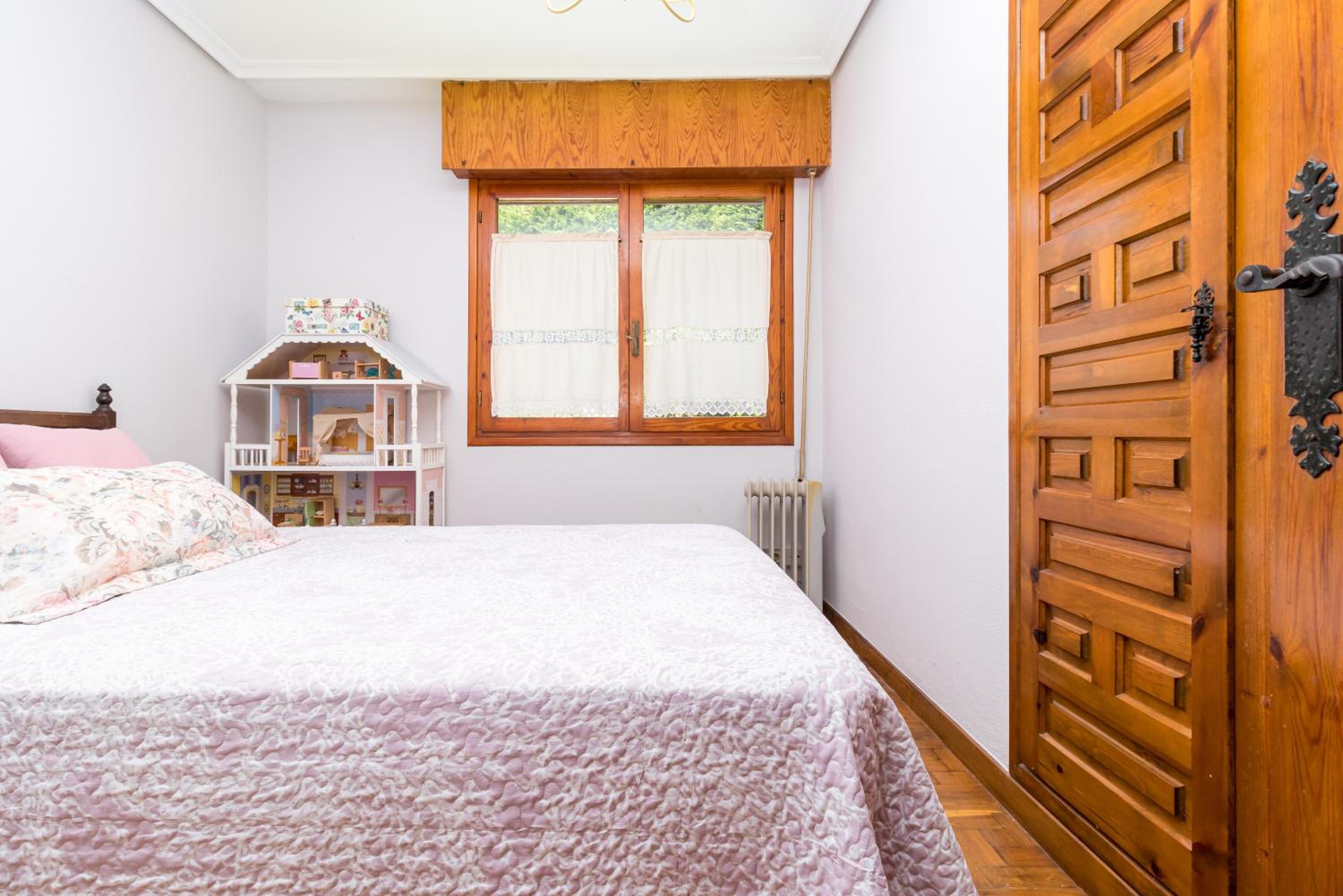 Casa con jardín privado Oreña