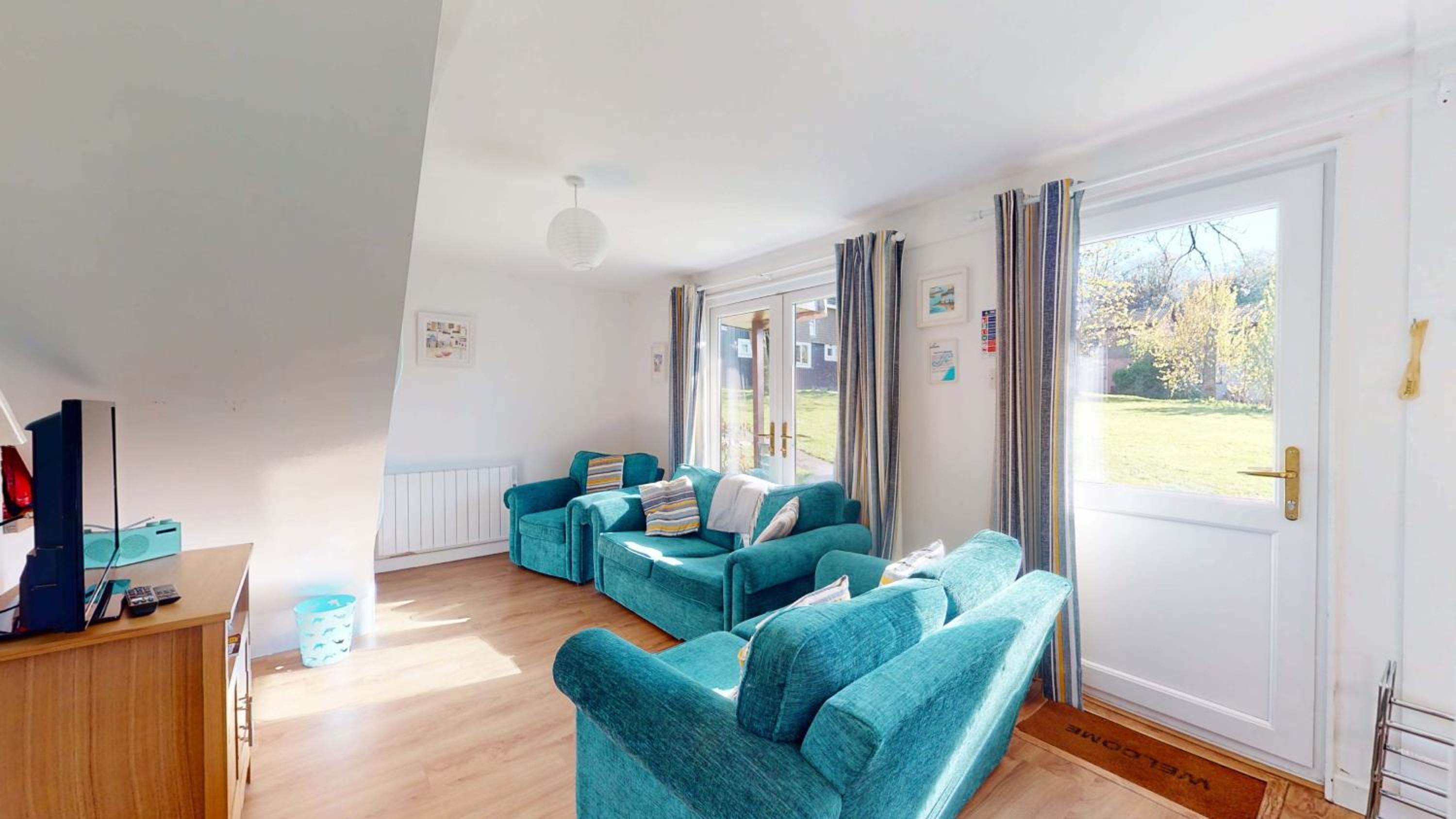87 Strawberry Hill, Tolroy Manor view 2