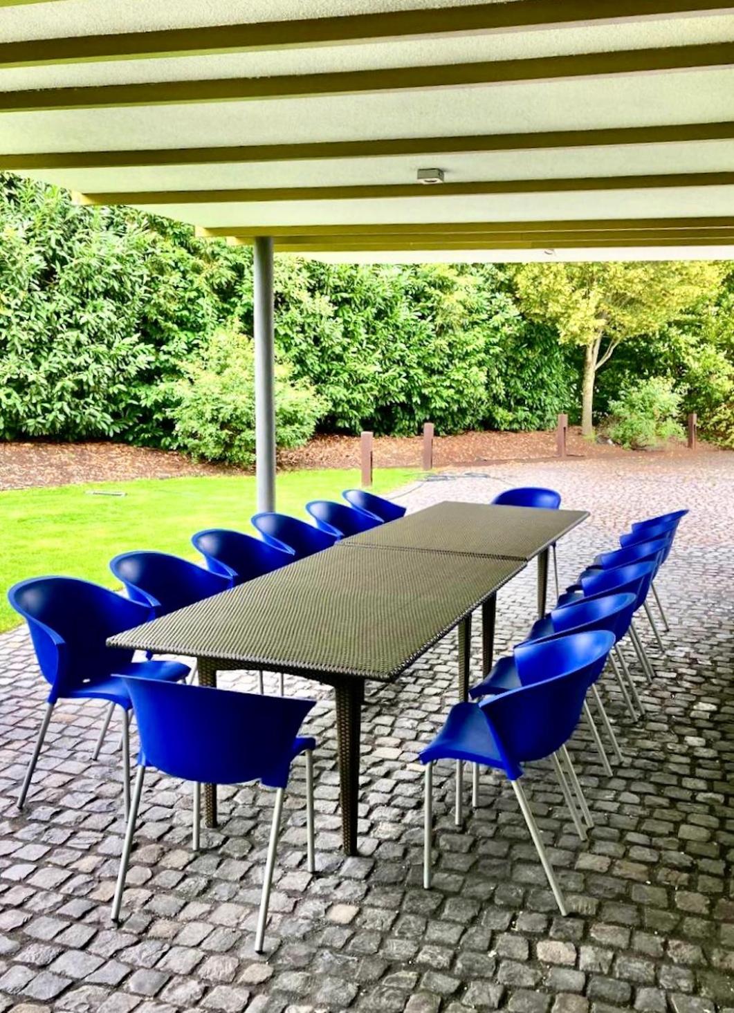 Luxus Design Ferienhaus Villa EMG Bensheim nah Frankfurt, Heidelberg mit Sauna, Schwimmteich, Garten für Familien und Gruppen bis 17 Personen