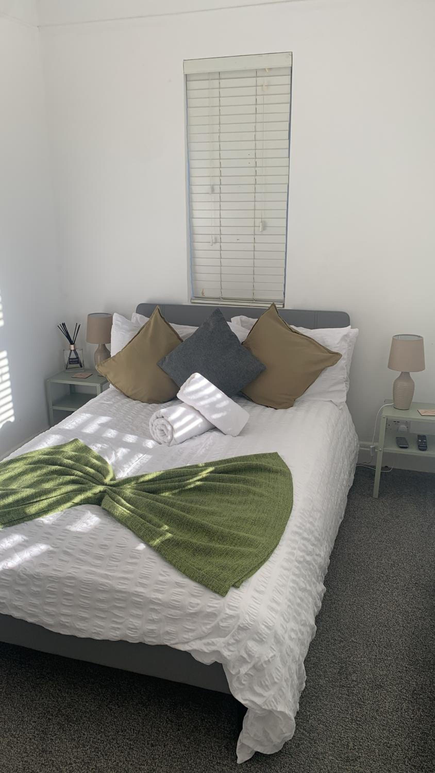 Wandworth, South London Deluxe King Room 2