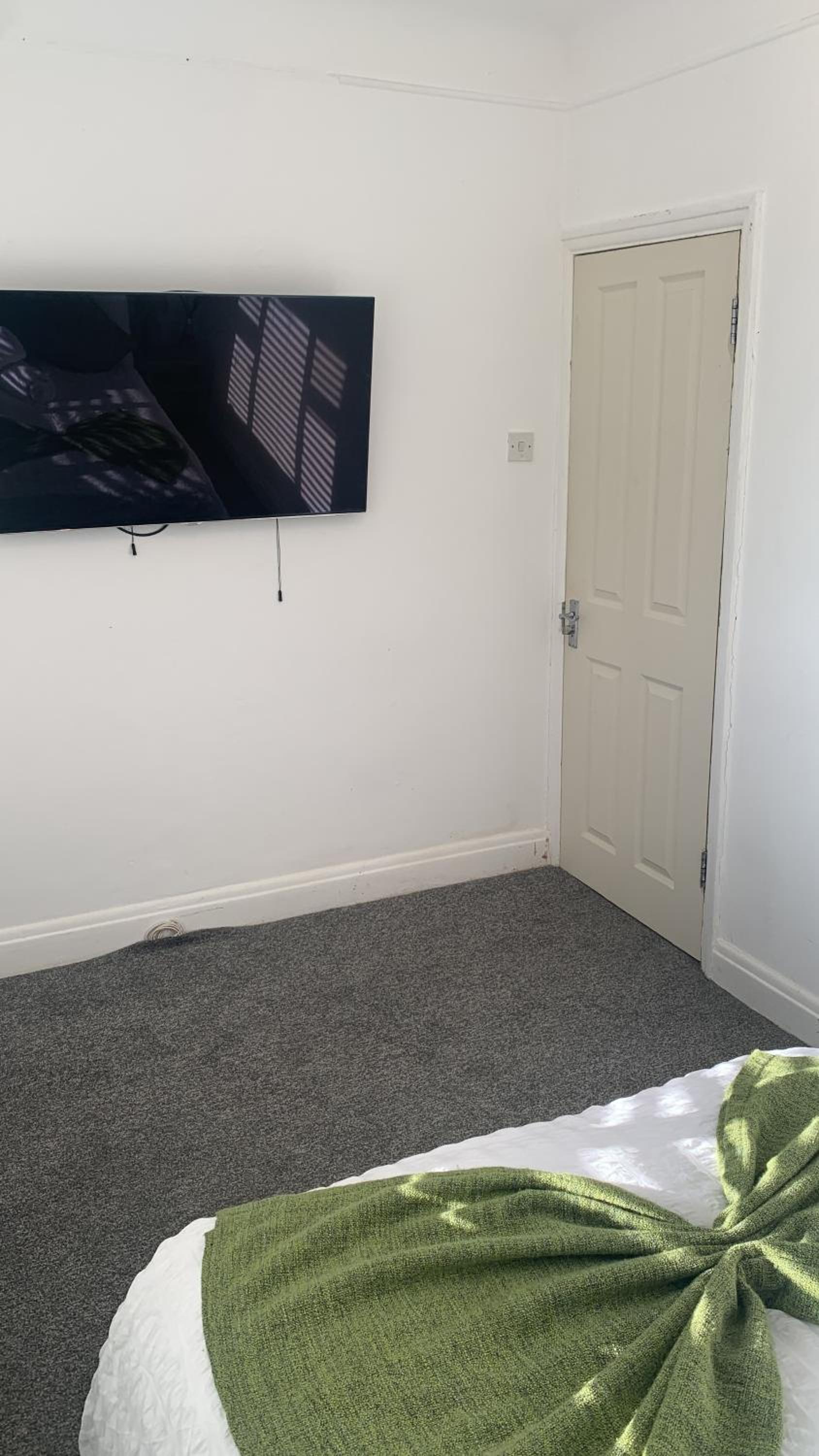 Wandworth, South London Deluxe King Room 2