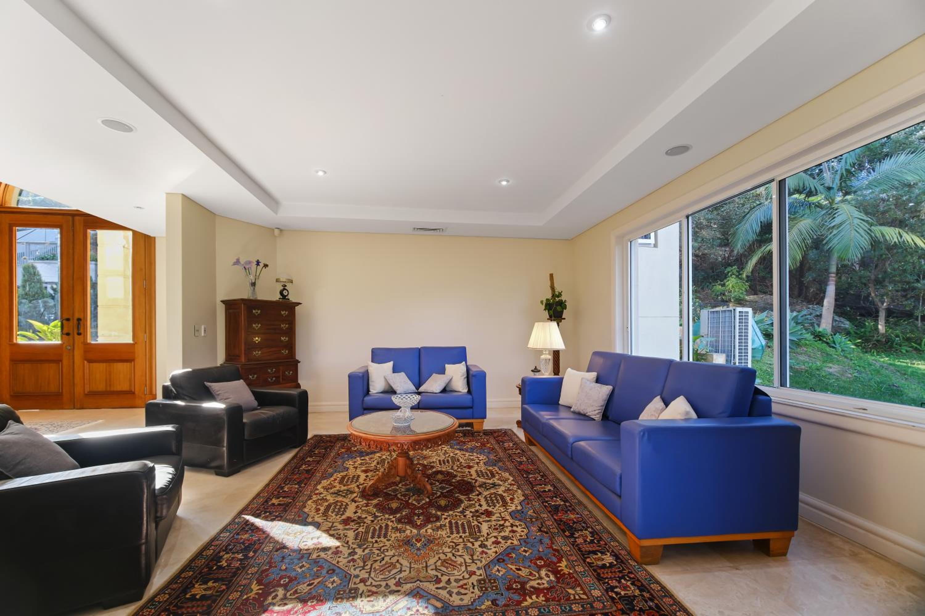 GRAND APARTMENT by the Harbor