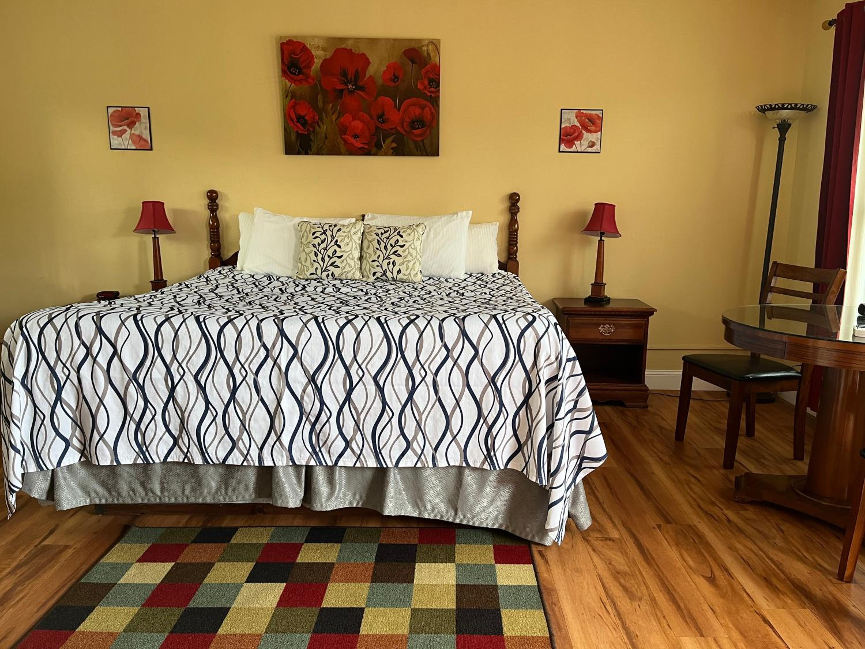 Vinehurst Inn & Suites