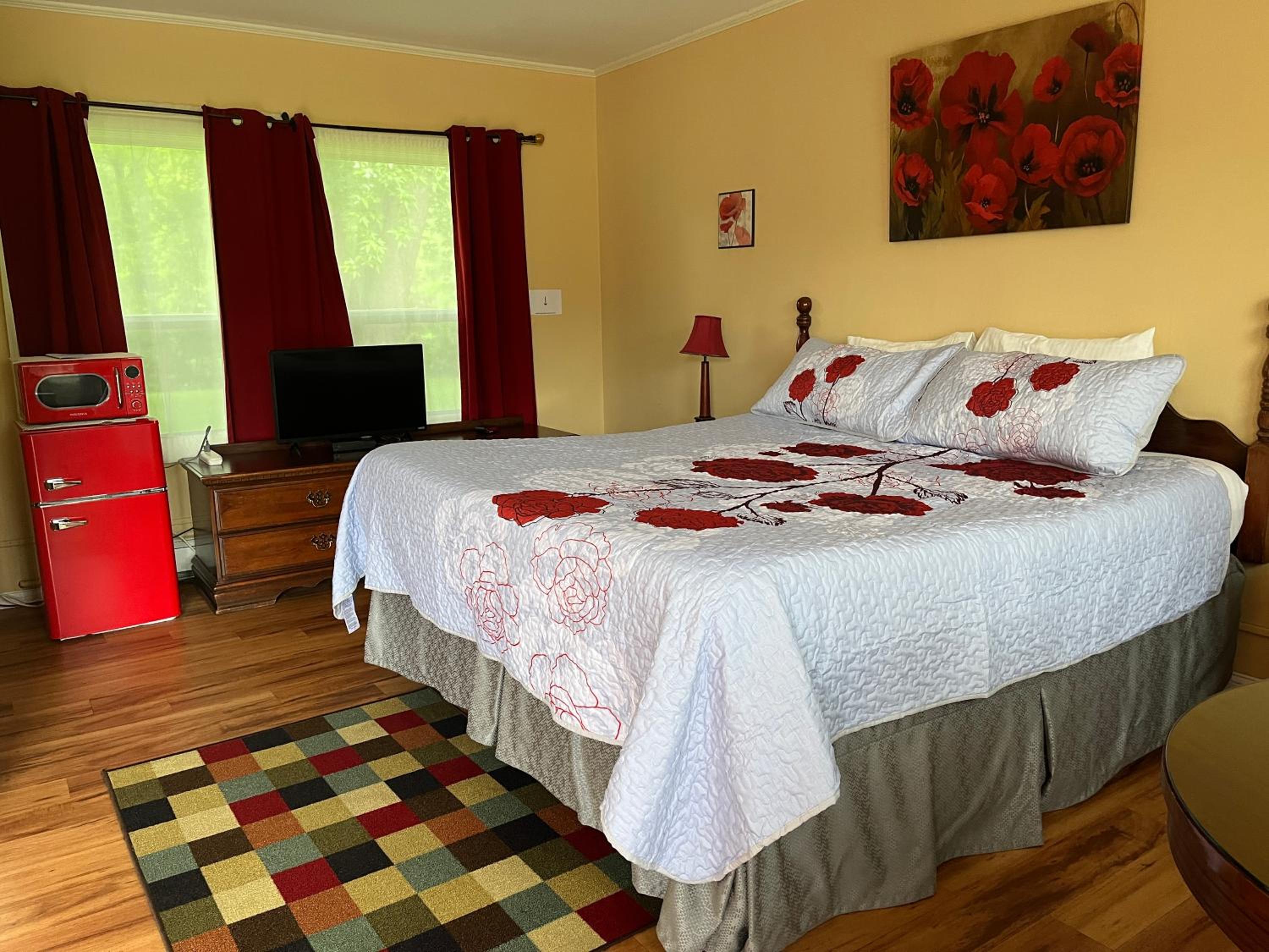 Vinehurst Inn & Suites