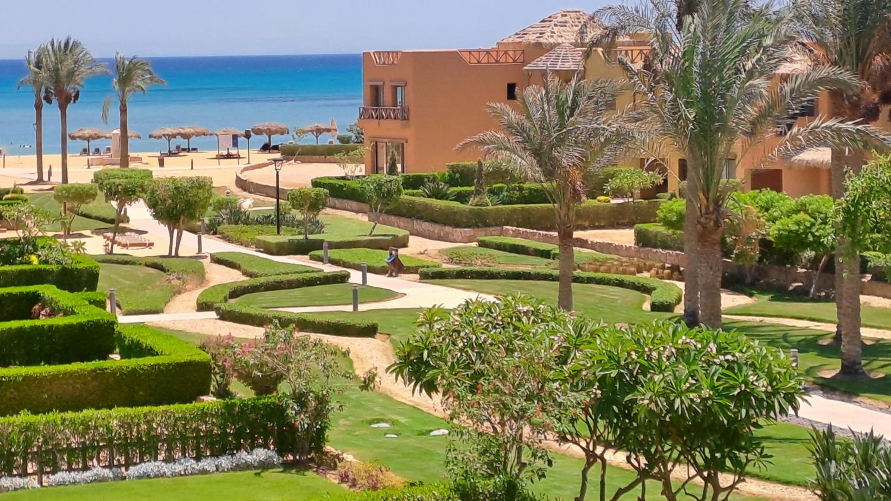 Ain Sokhna Vacations - Luxury Chalet in Mountain View 2 , El-Sokhna with Sea View , Pool View and Garden View Families Only "Heated Pool" - Property Image 2