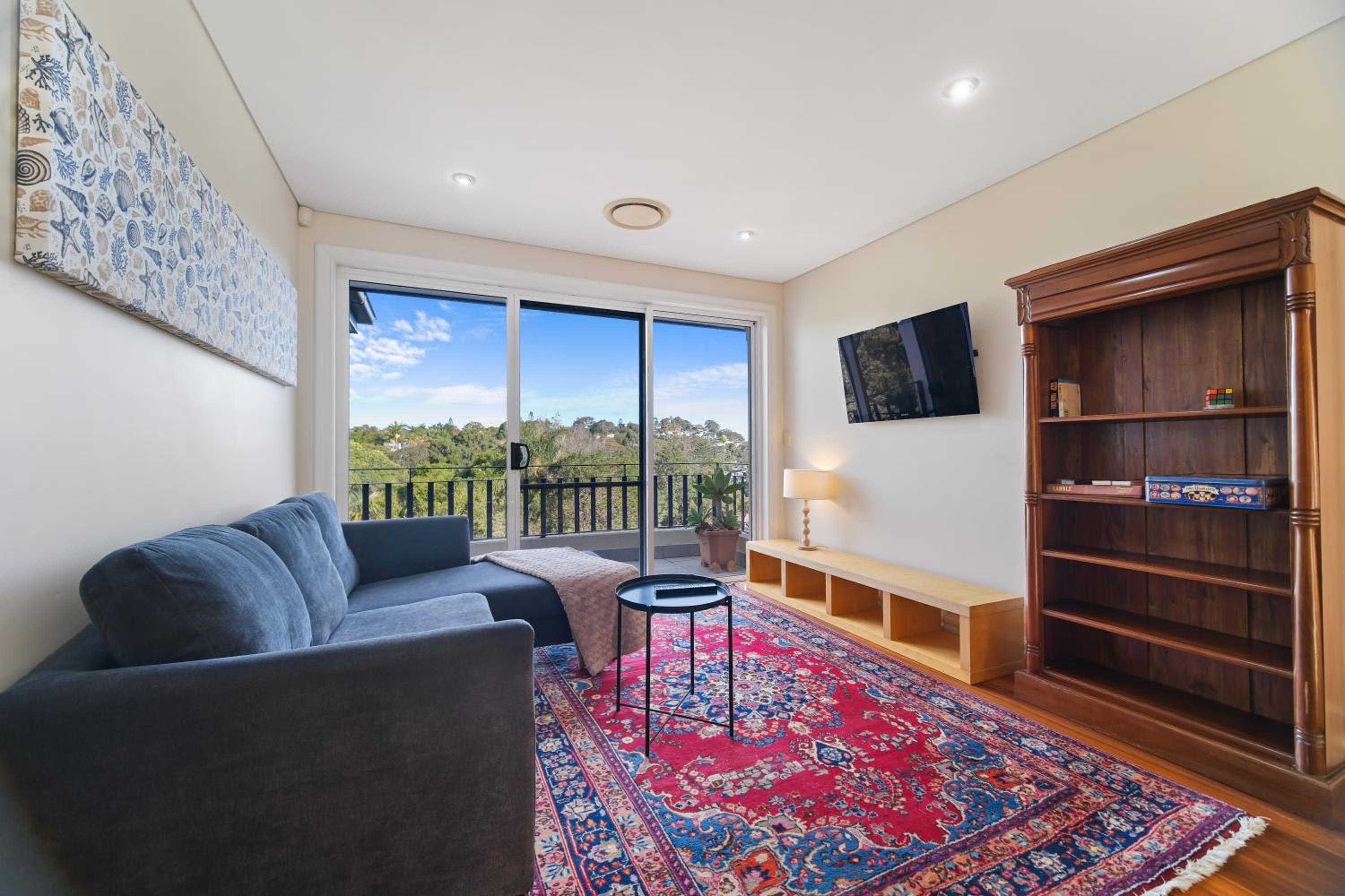 GRAND APARTMENT by the Harbor