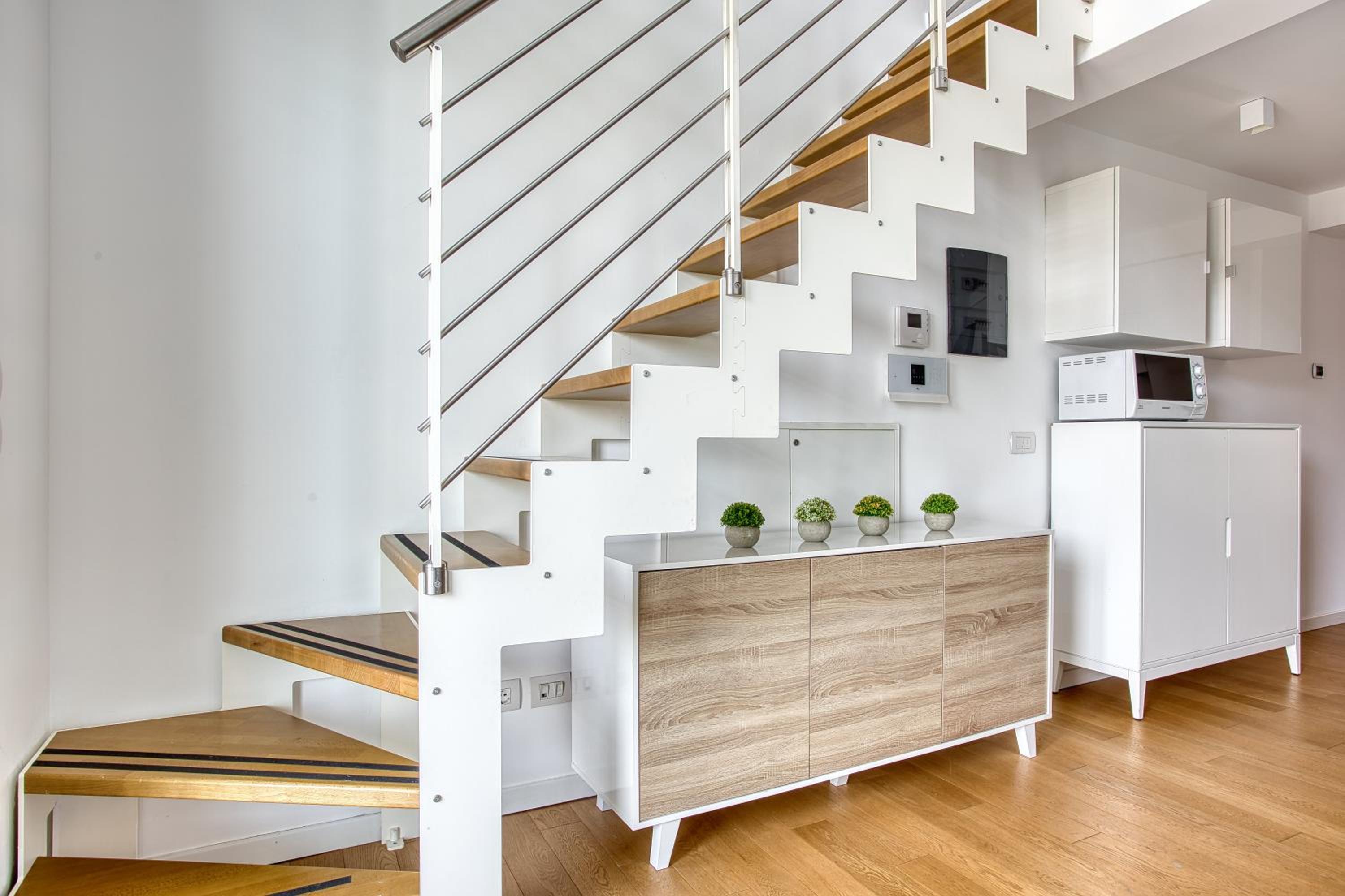 Just Urban Stays - Stylish Duplex with Terrace - 10 min Porta Romana