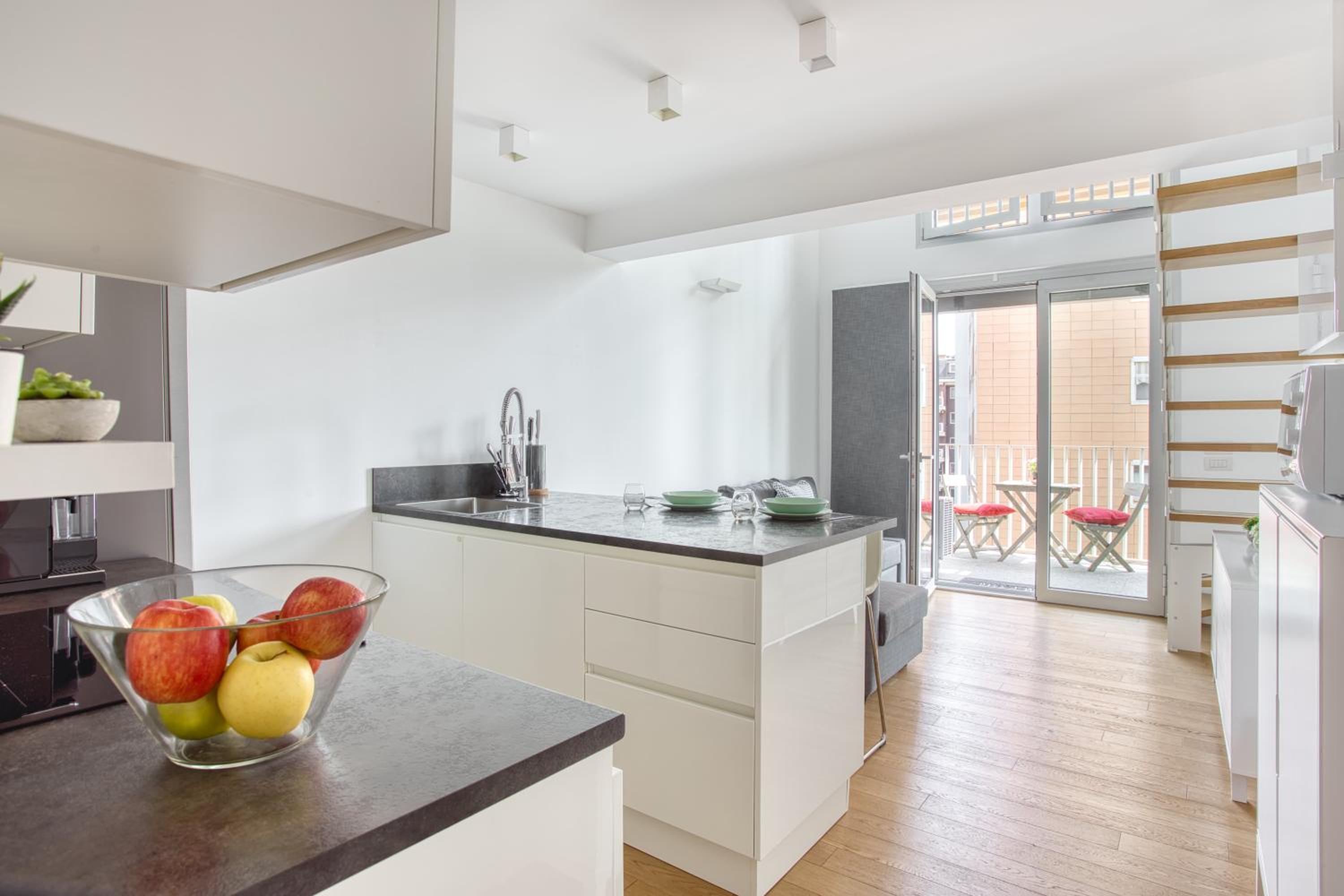 Just Urban Stays - Stylish Duplex with Terrace - 10 min Porta Romana