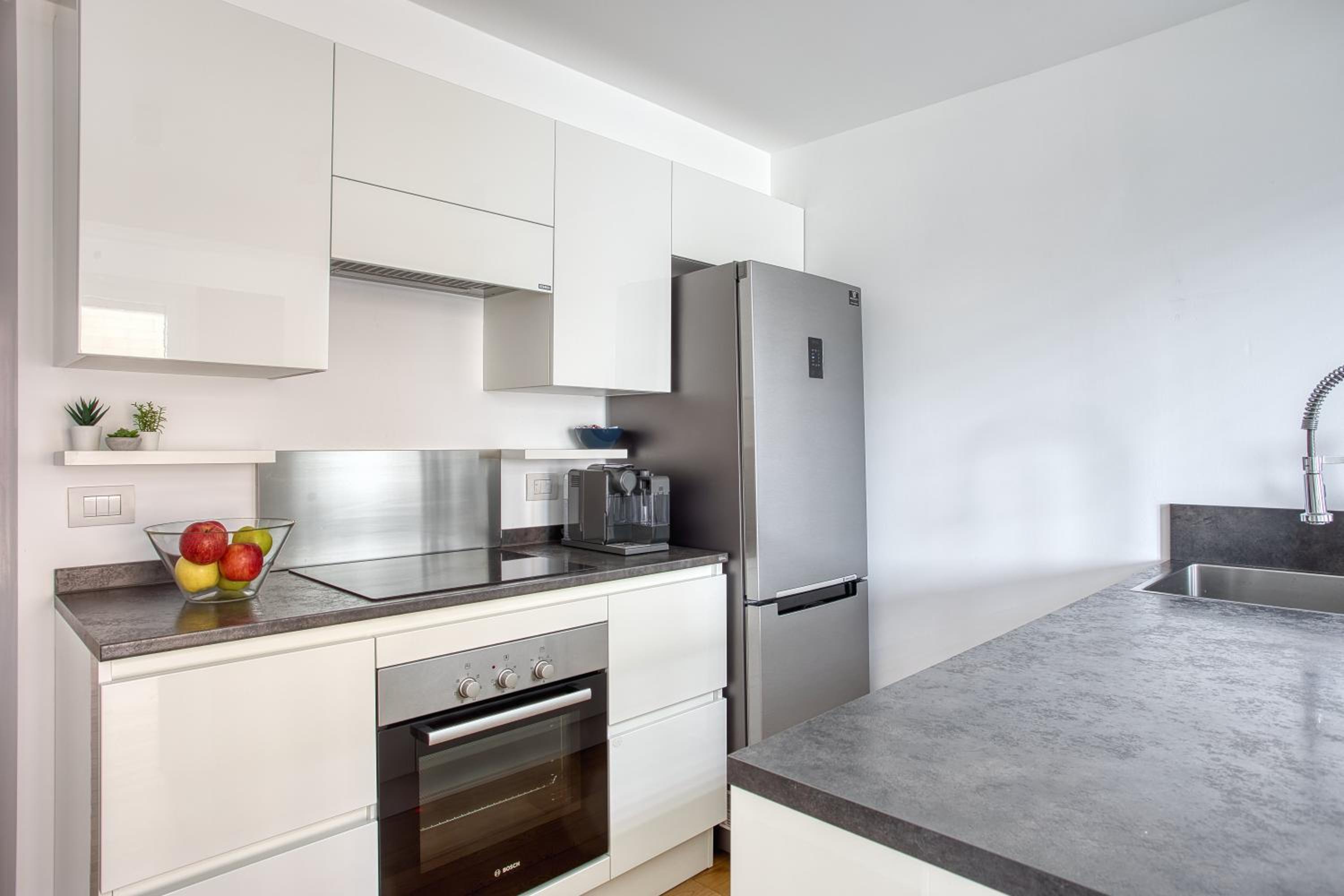 Just Urban Stays - Stylish Duplex with Terrace - 10 min Porta Romana