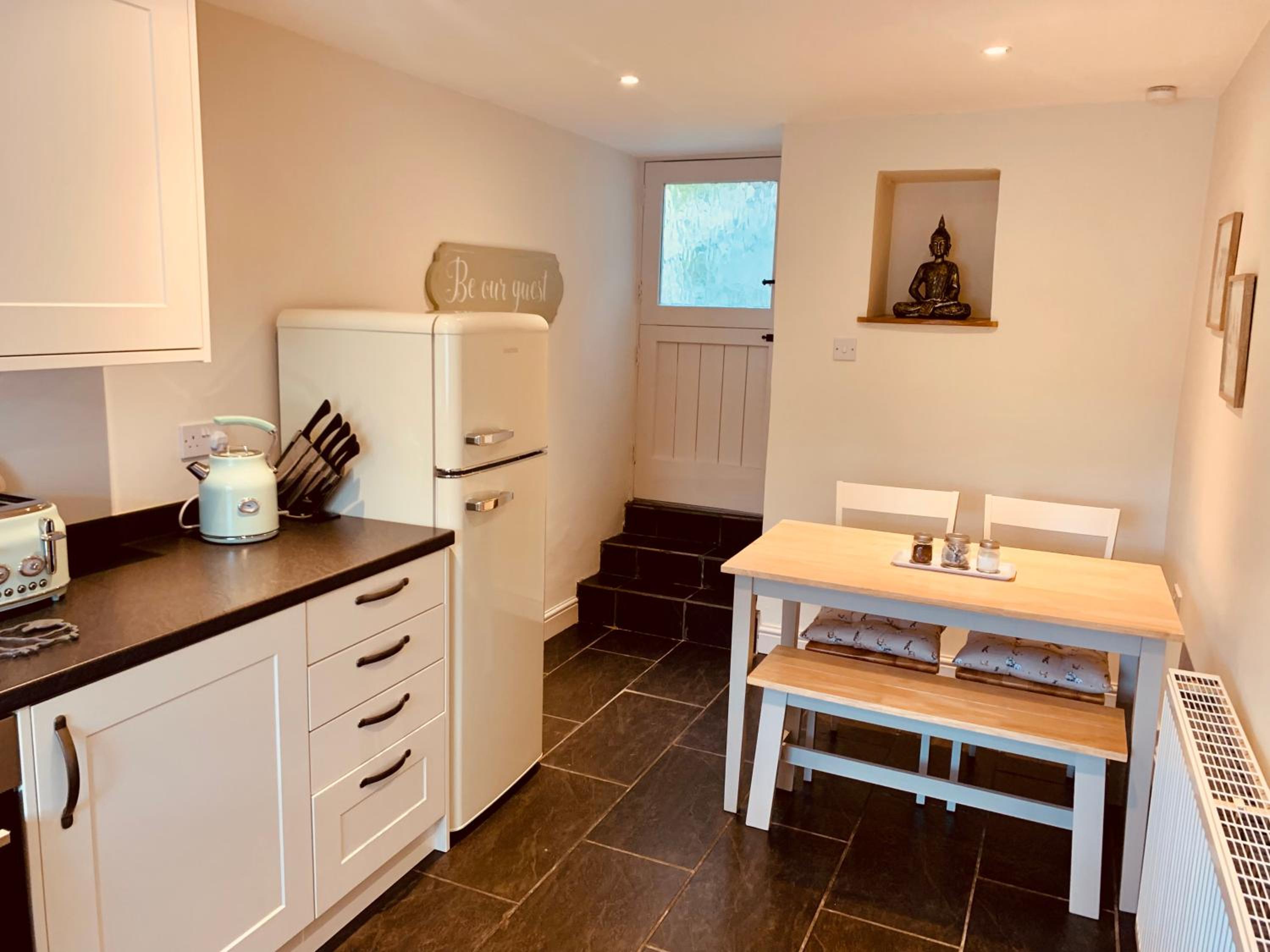 The Beautiful Bobbin - Premium Cottage with views, local walks, wood burner & pubs view 5