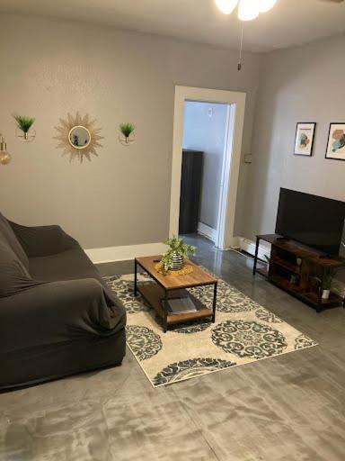 Navarre Apartments